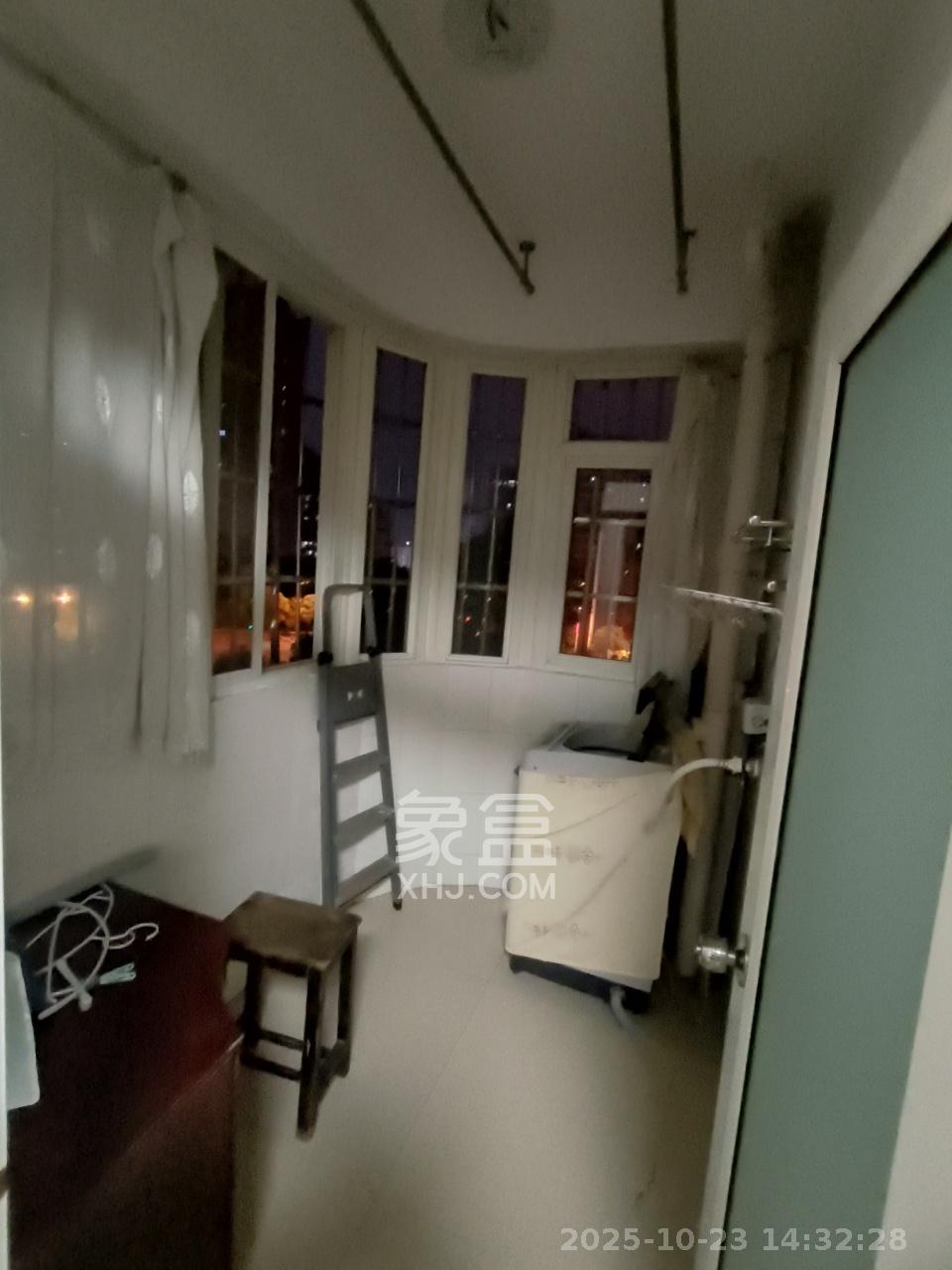 地质勘察院402大队宿舍、402大厦(四〇二家园) 3室2厅1卫 2300.0元/月 地质勘察院402大队宿舍、402大厦(四〇二家园) 3室2厅1卫 2300.0元/月室内图