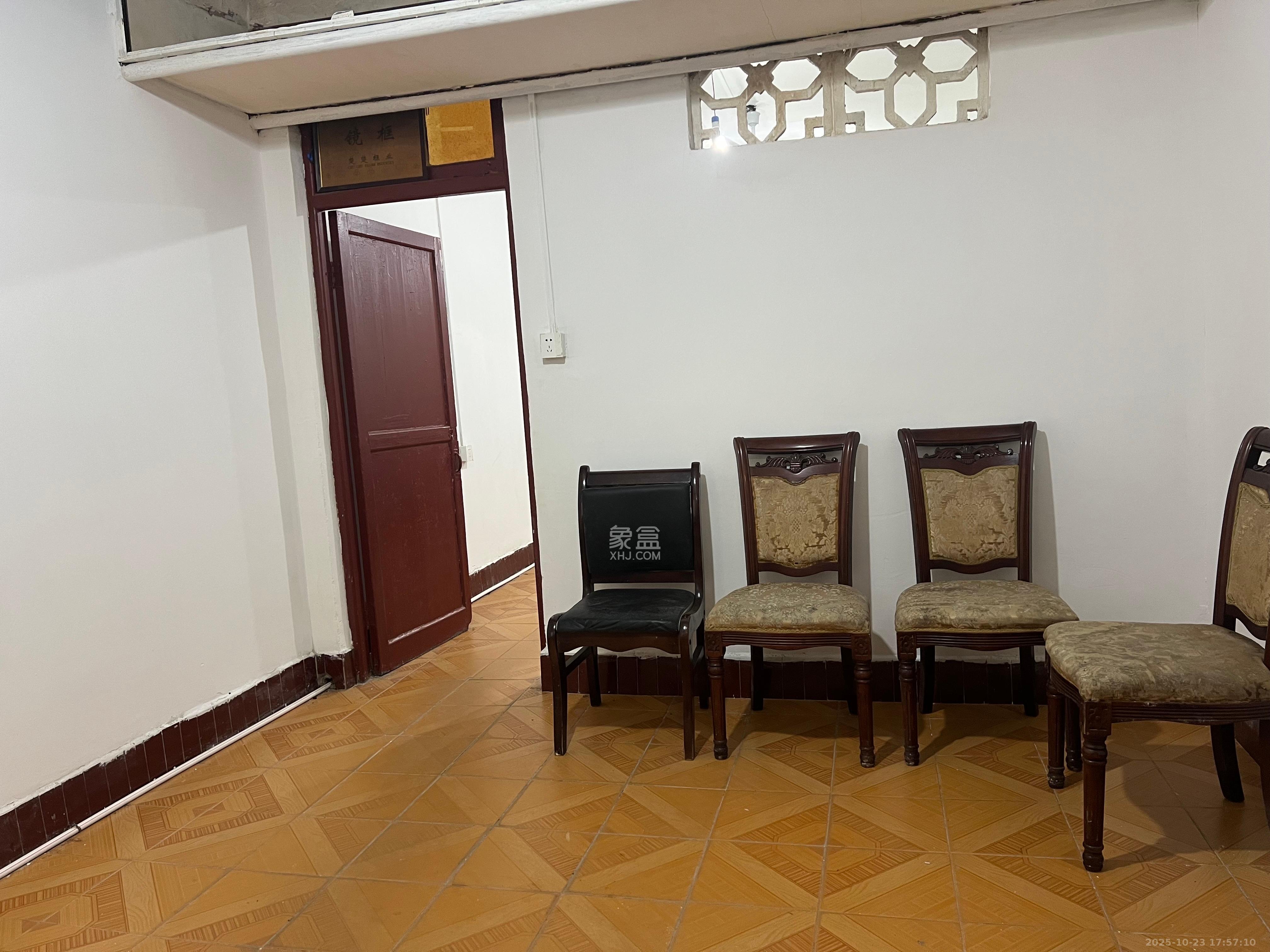 乔庄社区 2室1厅1卫 1200.0元/月 乔庄社区 2室1厅1卫 1200.0元/月室内图