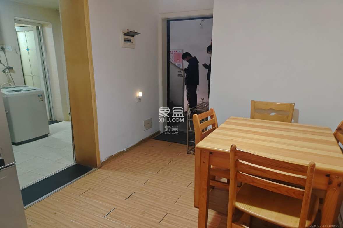 长探家园 2室2厅1卫 1800.0元/月 长探家园 2室2厅1卫 1800.0元/月室内图