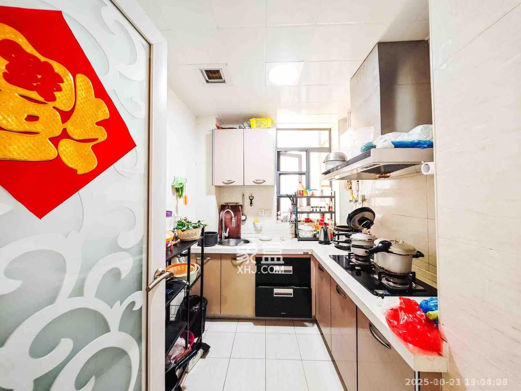 双湾国际(湘江御景花园)  3室2厅2卫    2600.0元/月 双湾国际(湘江御景花园)  3室2厅2卫    2600.0元/月室内图