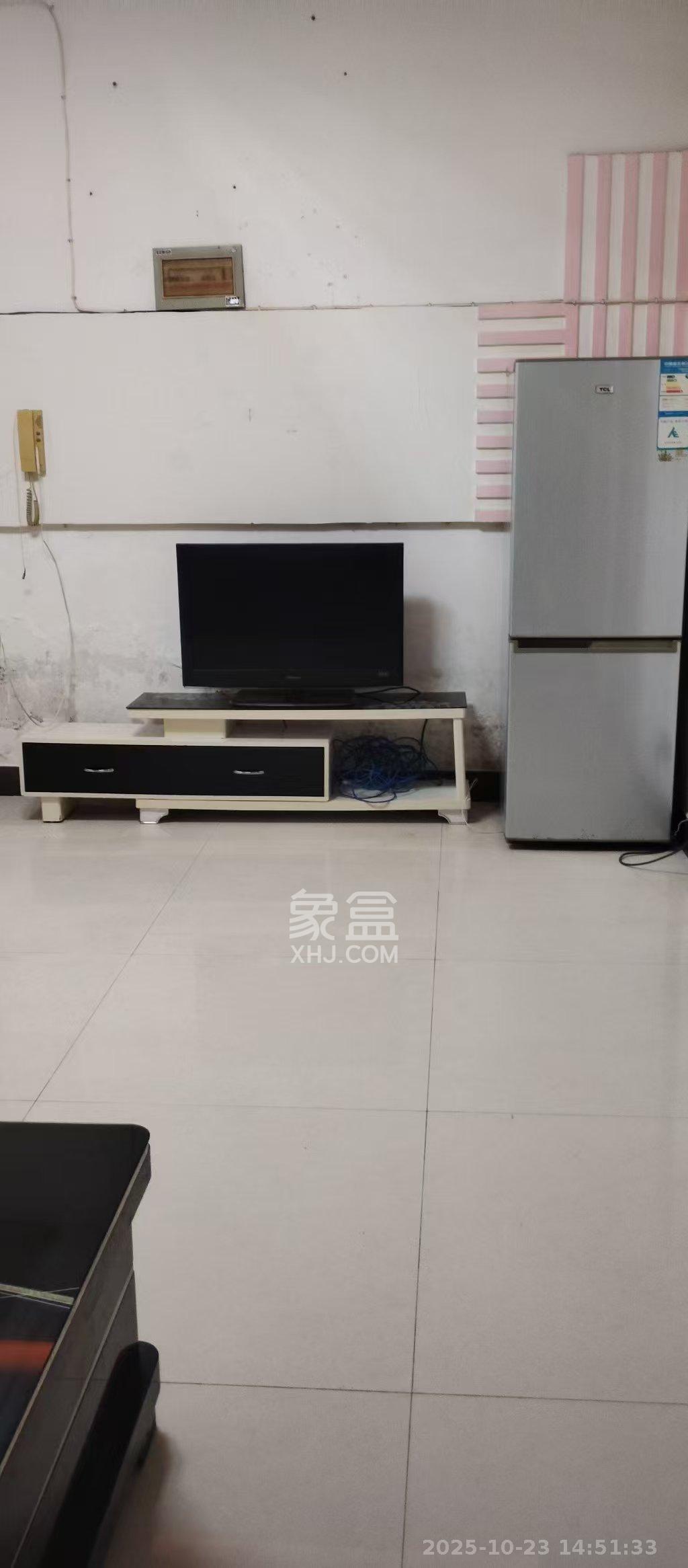 星沙商业步行街  2室1厅1卫    1200.0元/月 星沙商业步行街  2室1厅1卫    1200.0元/月