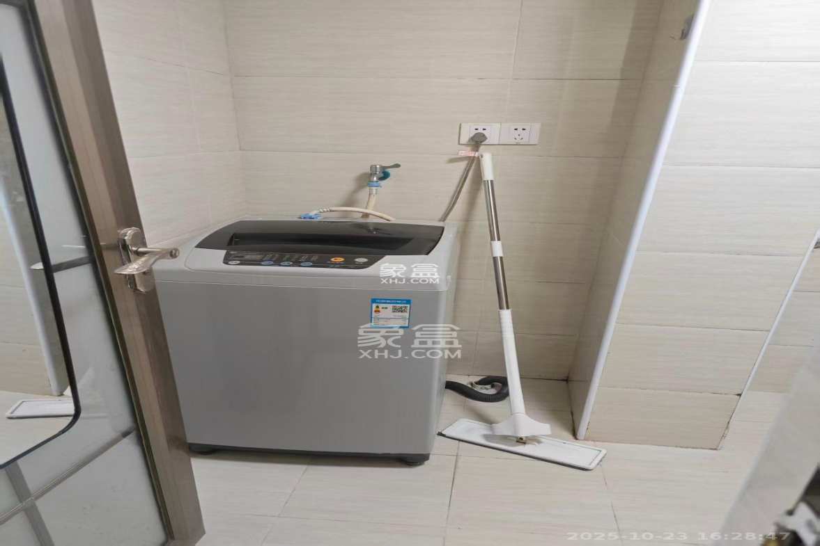 乐尚城  1室1厅1卫    1300.0元/月 乐尚城  1室1厅1卫    1300.0元/月室内图