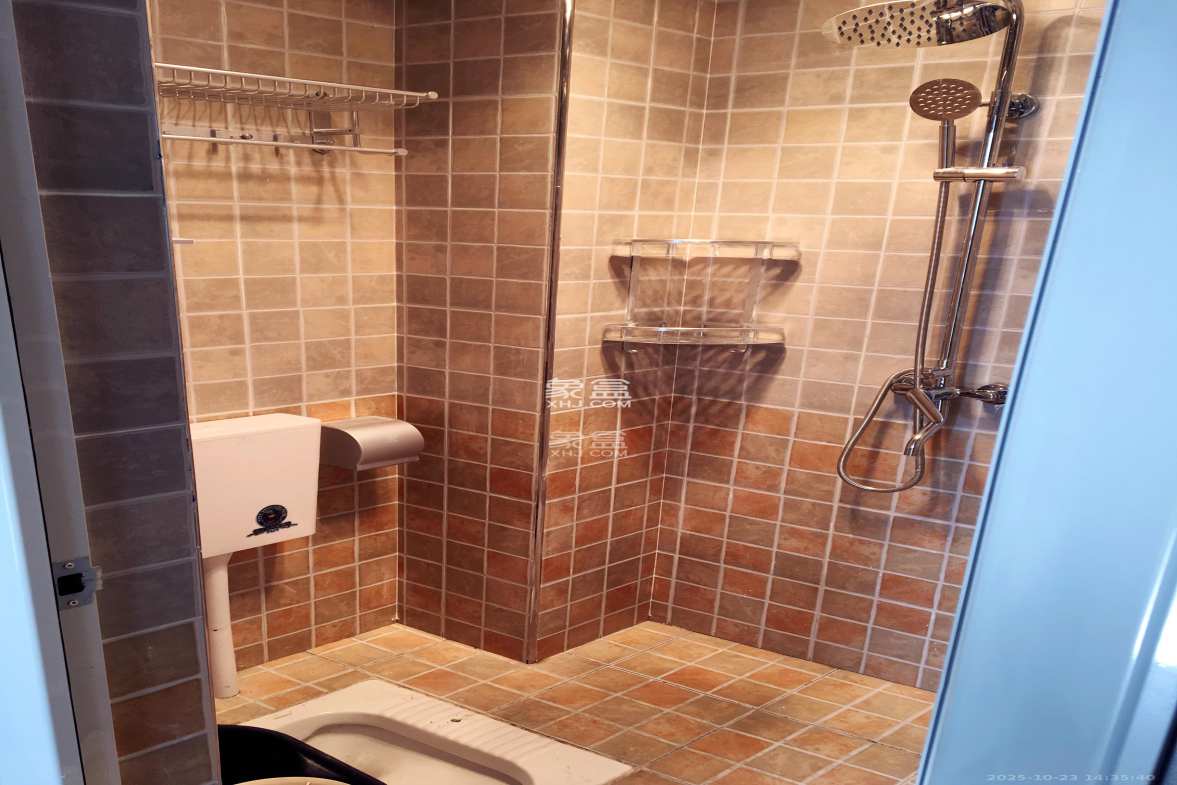 阳光晶城 2室2厅1卫 2000.0元/月 阳光晶城 2室2厅1卫 2000.0元/月室内图