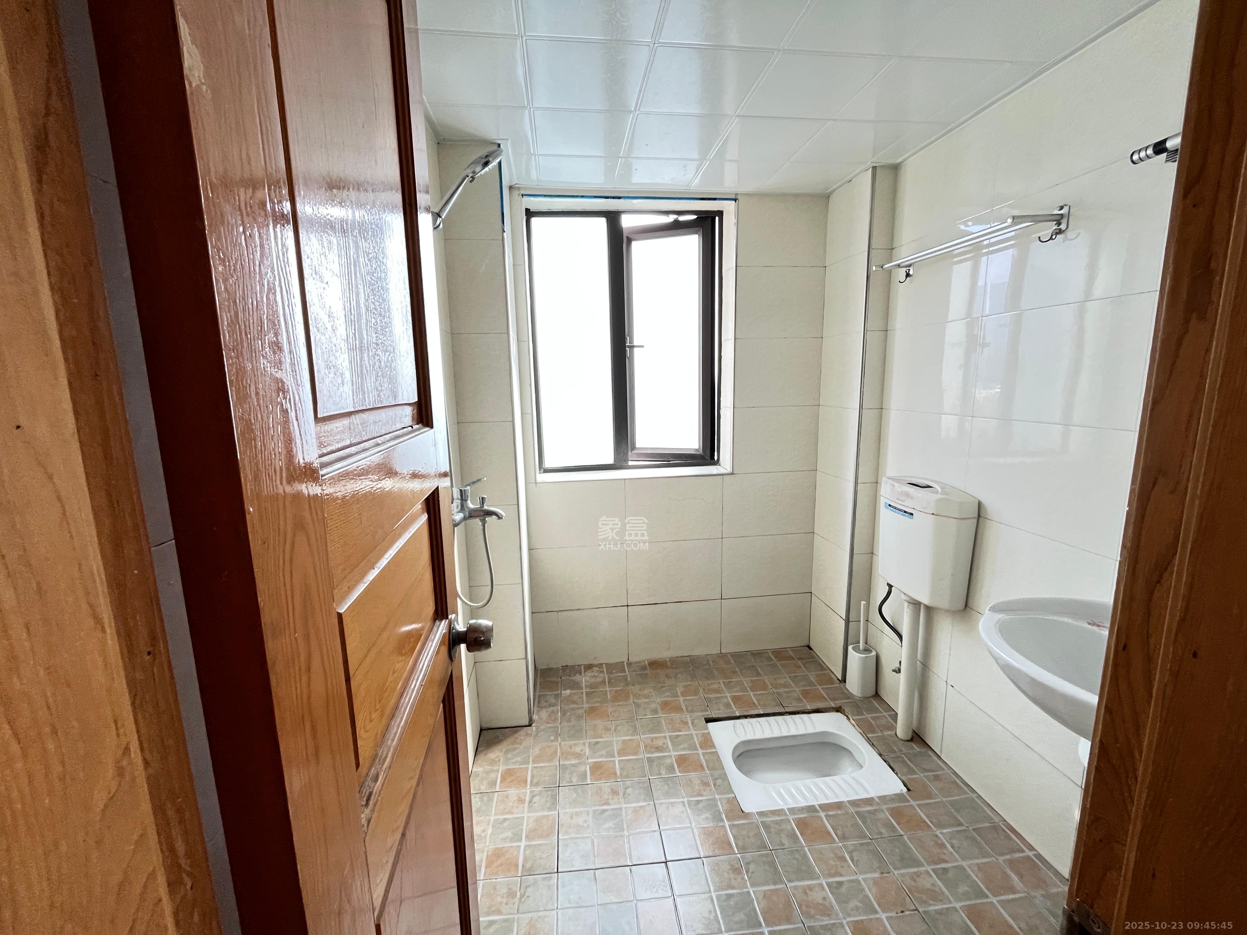 万象凯旋湾  3室2厅1卫    2200.0元/月室内图