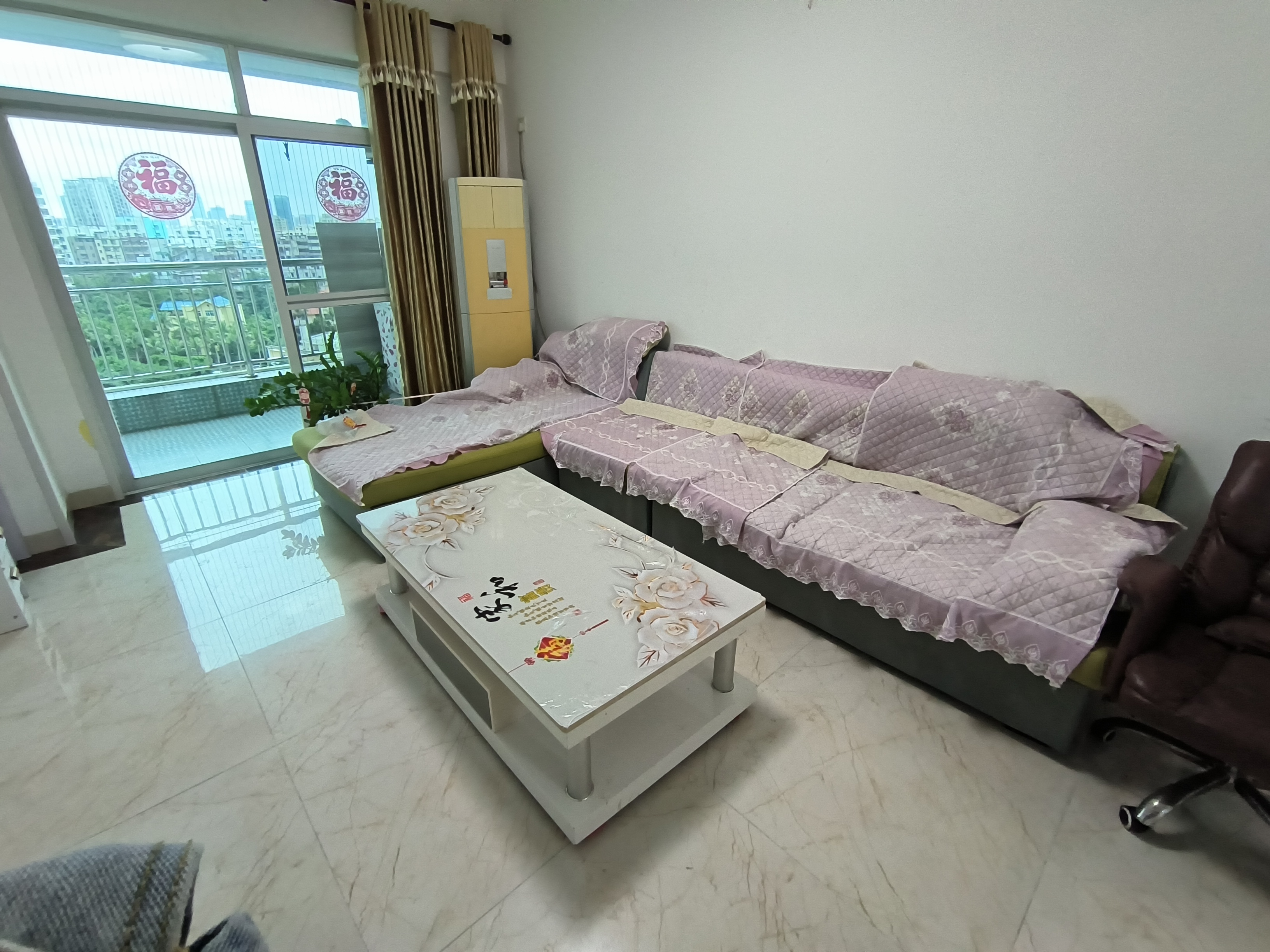 汇泰大厦 2室1厅1卫 130.0万 汇泰大厦 2室1厅1卫 130.0万客厅