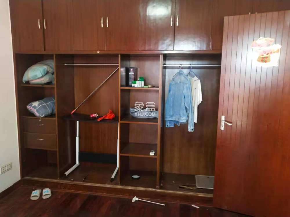 金域湾畔  2室1厅1卫    2300.0元/月室内图