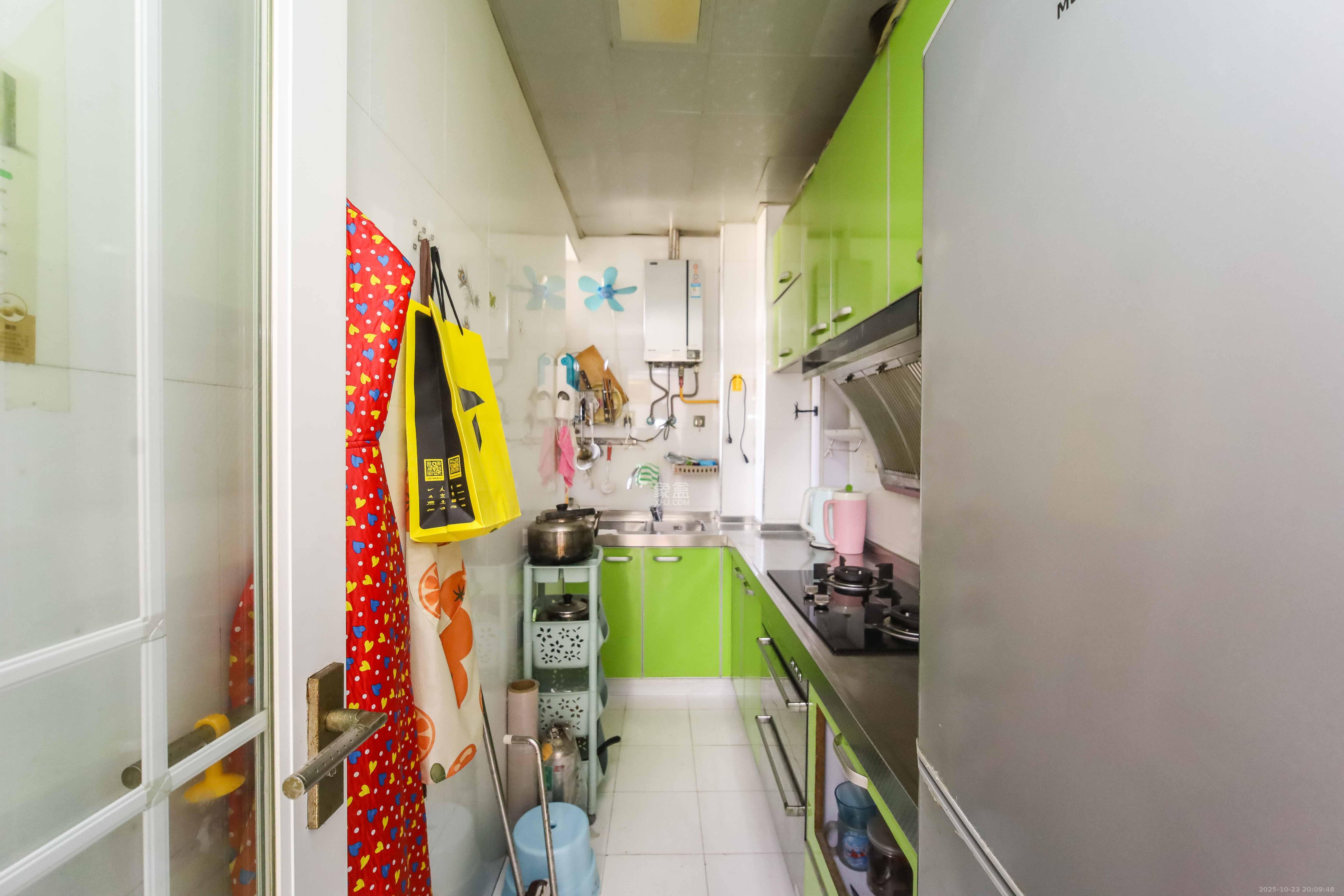 山水华景  2室2厅1卫    48.0万厨房