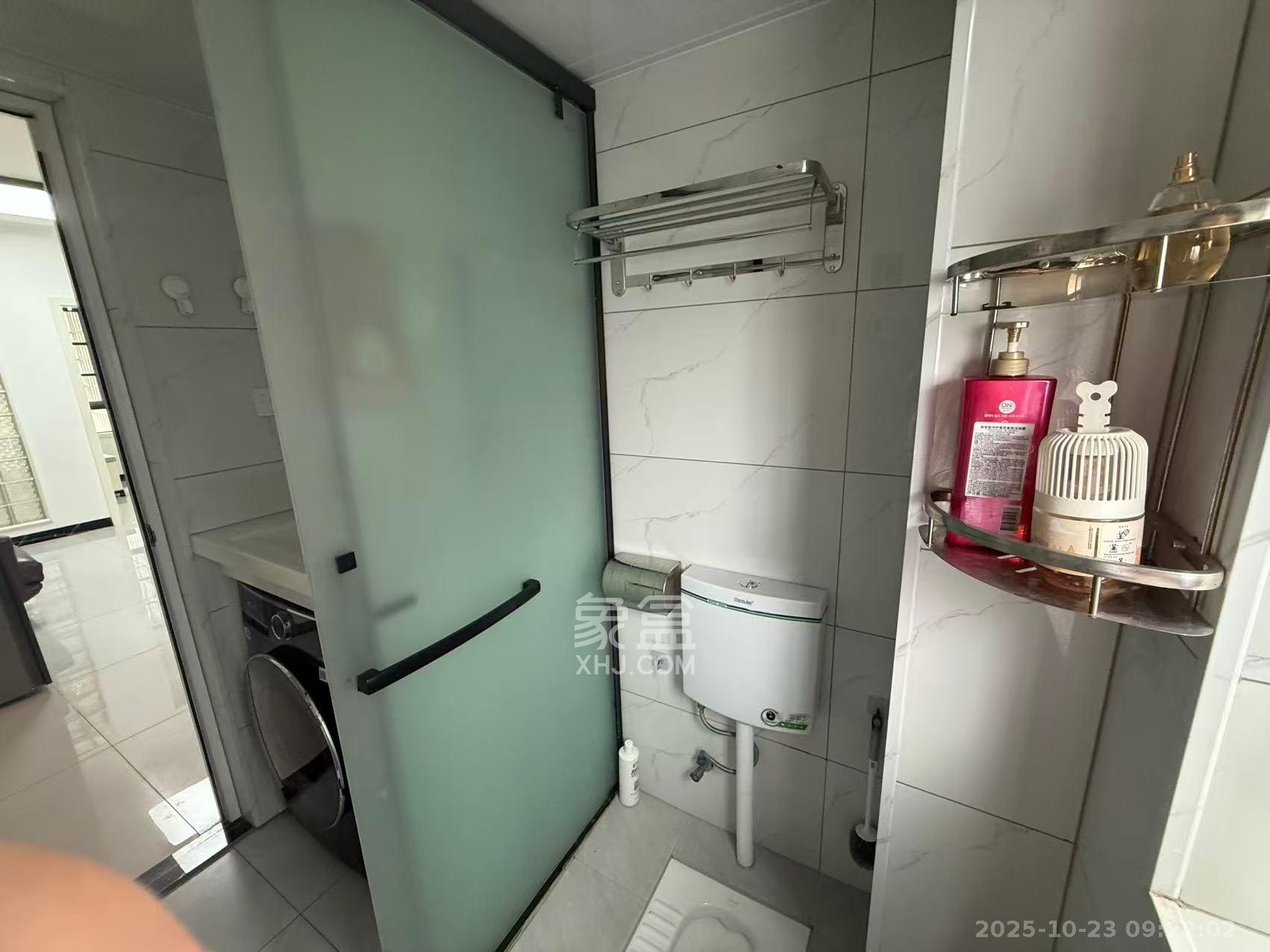 东宜新园  3室1厅1卫    2200.0元/月室内图