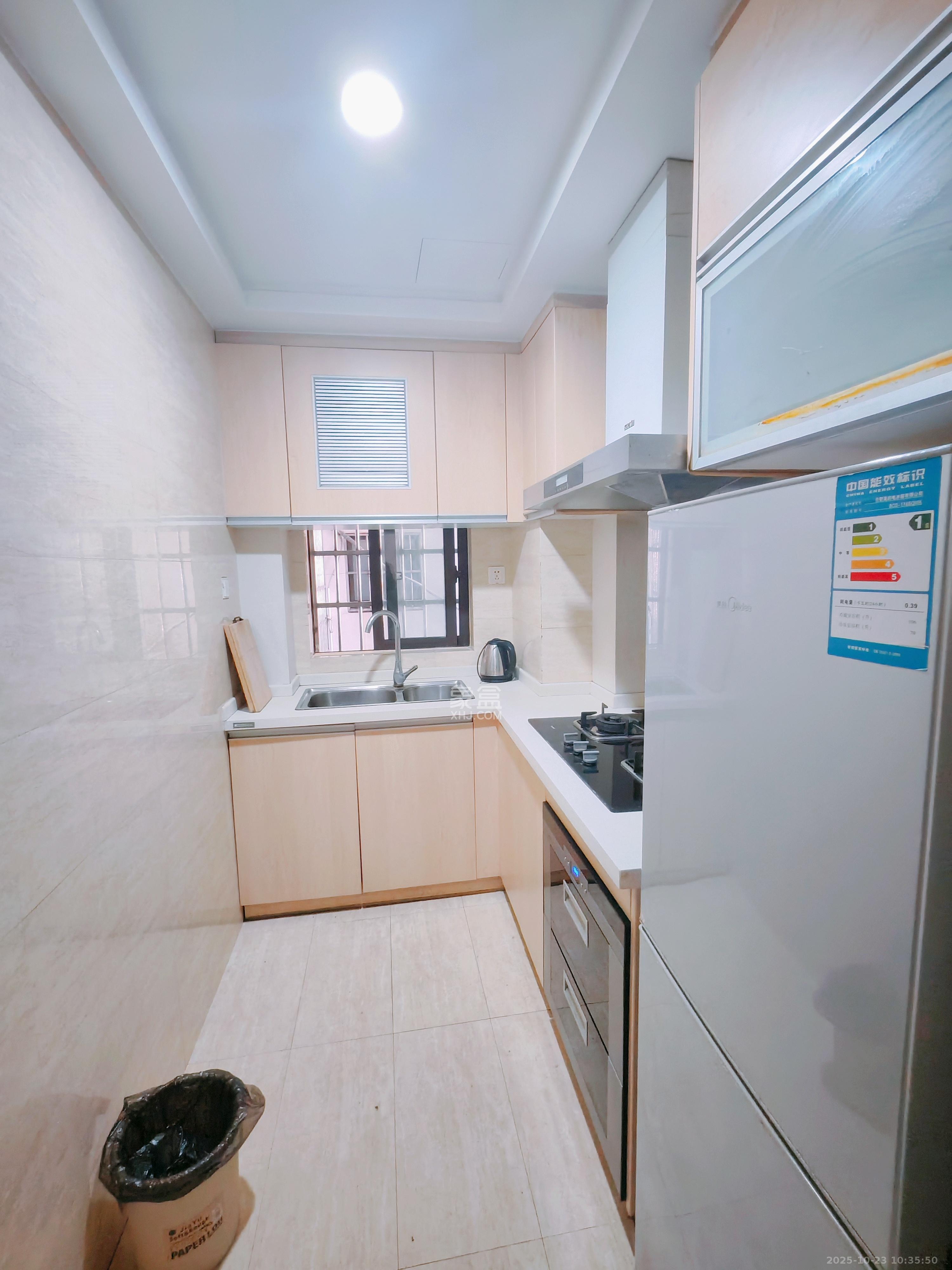 绿地中央广场 3室2厅1卫 2500.0元/月 绿地中央广场 3室2厅1卫 2500.0元/月室内图