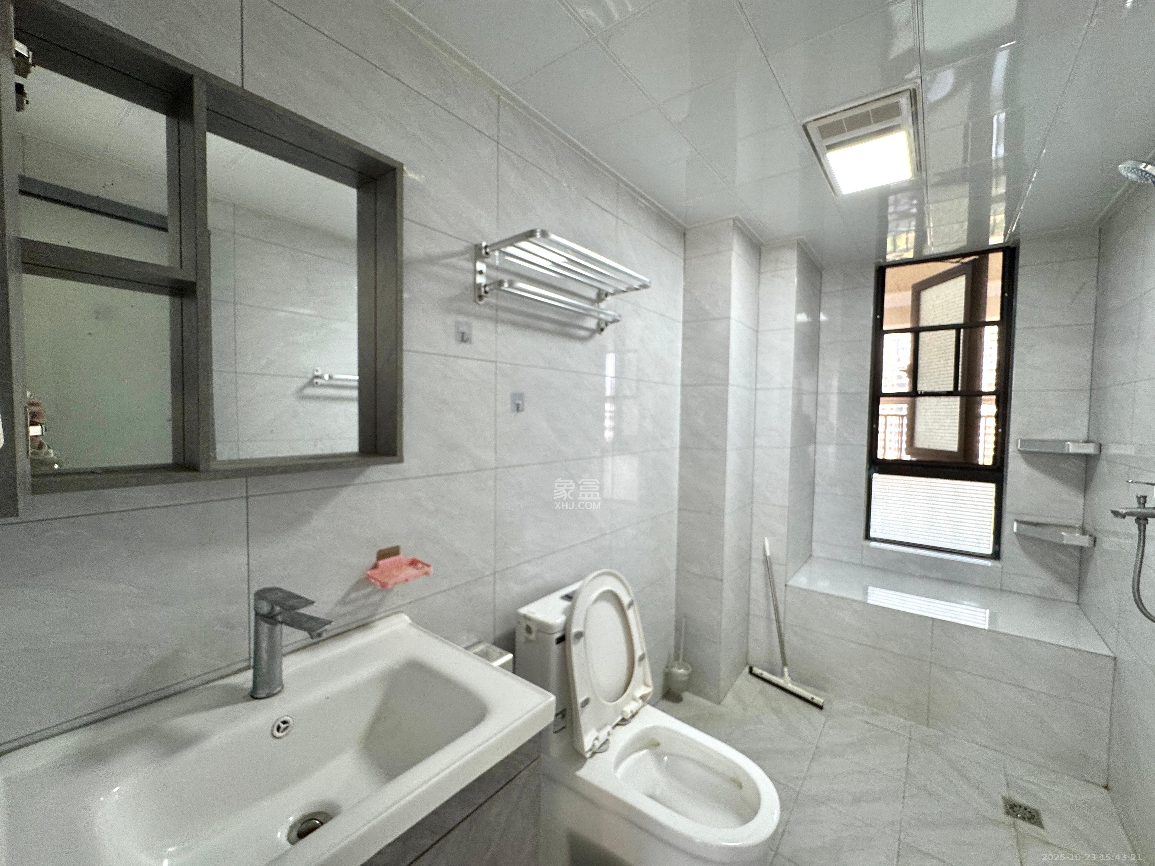 远洋红星天铂一期  1室0厅0卫    2300.0元/月室内图