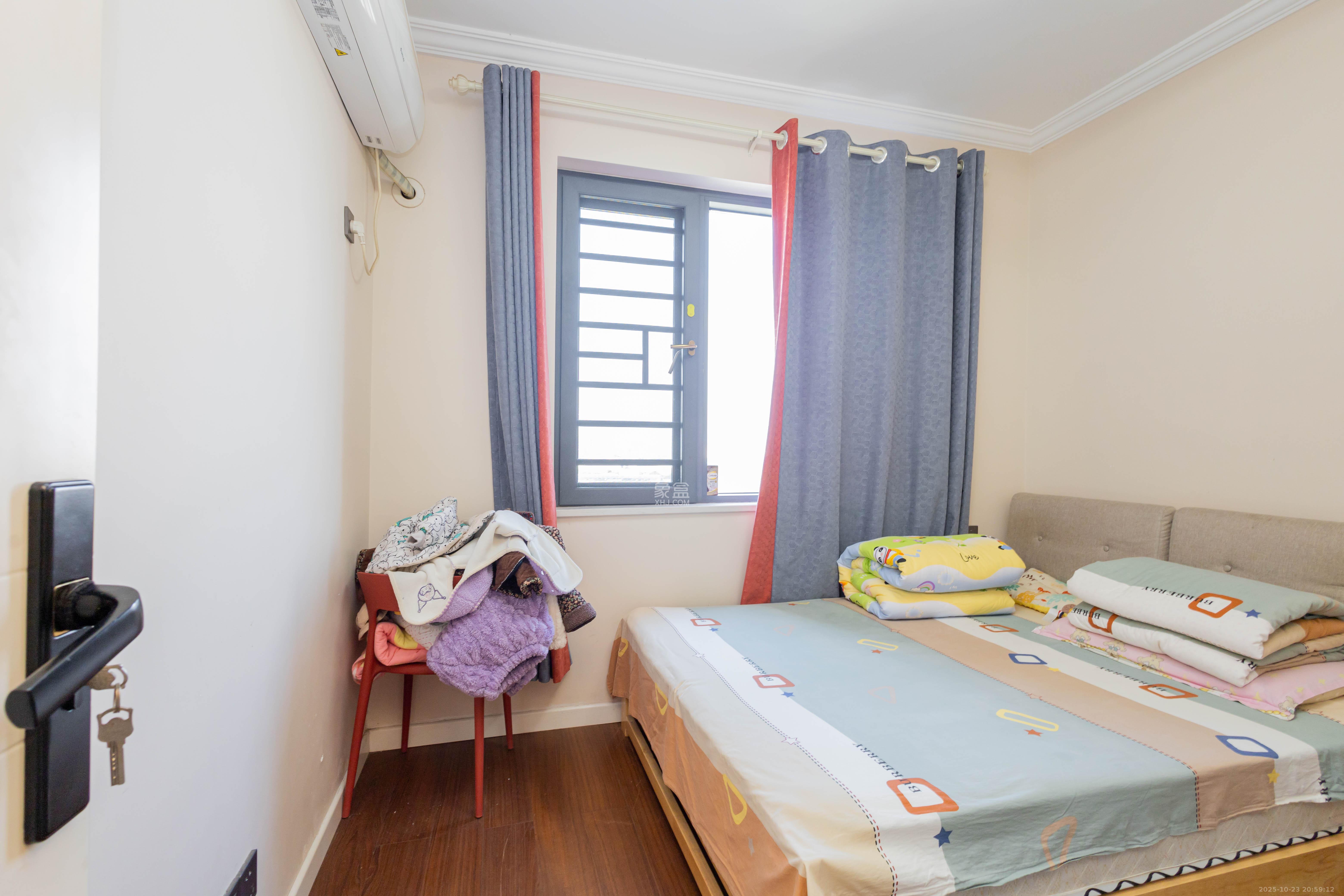 东方美地  3室2厅2卫    78.8万卧室