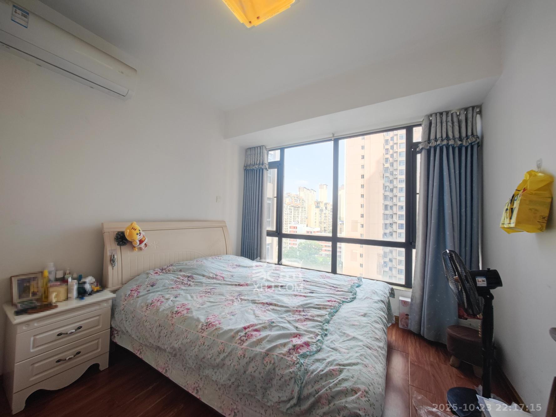 潇湘名城(新里程潇湘名城)  1室2厅2卫    96.0万卧室