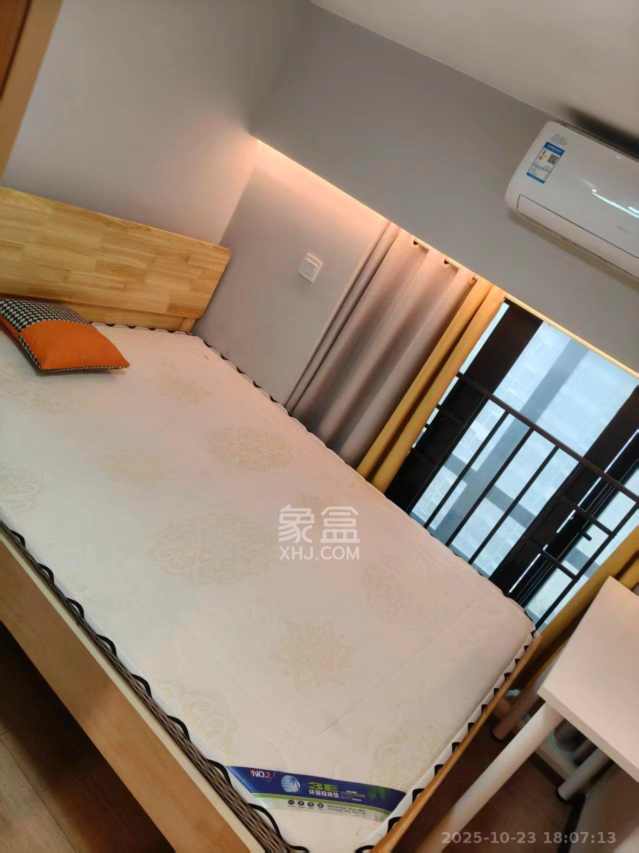 时代年华  1室0厅0卫    1300.0元/月室内图