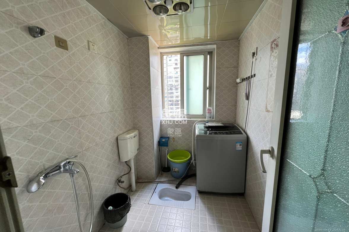 汇都公寓  4室1厅1卫    2400.0元/月 汇都公寓  4室1厅1卫    2400.0元/月室内图