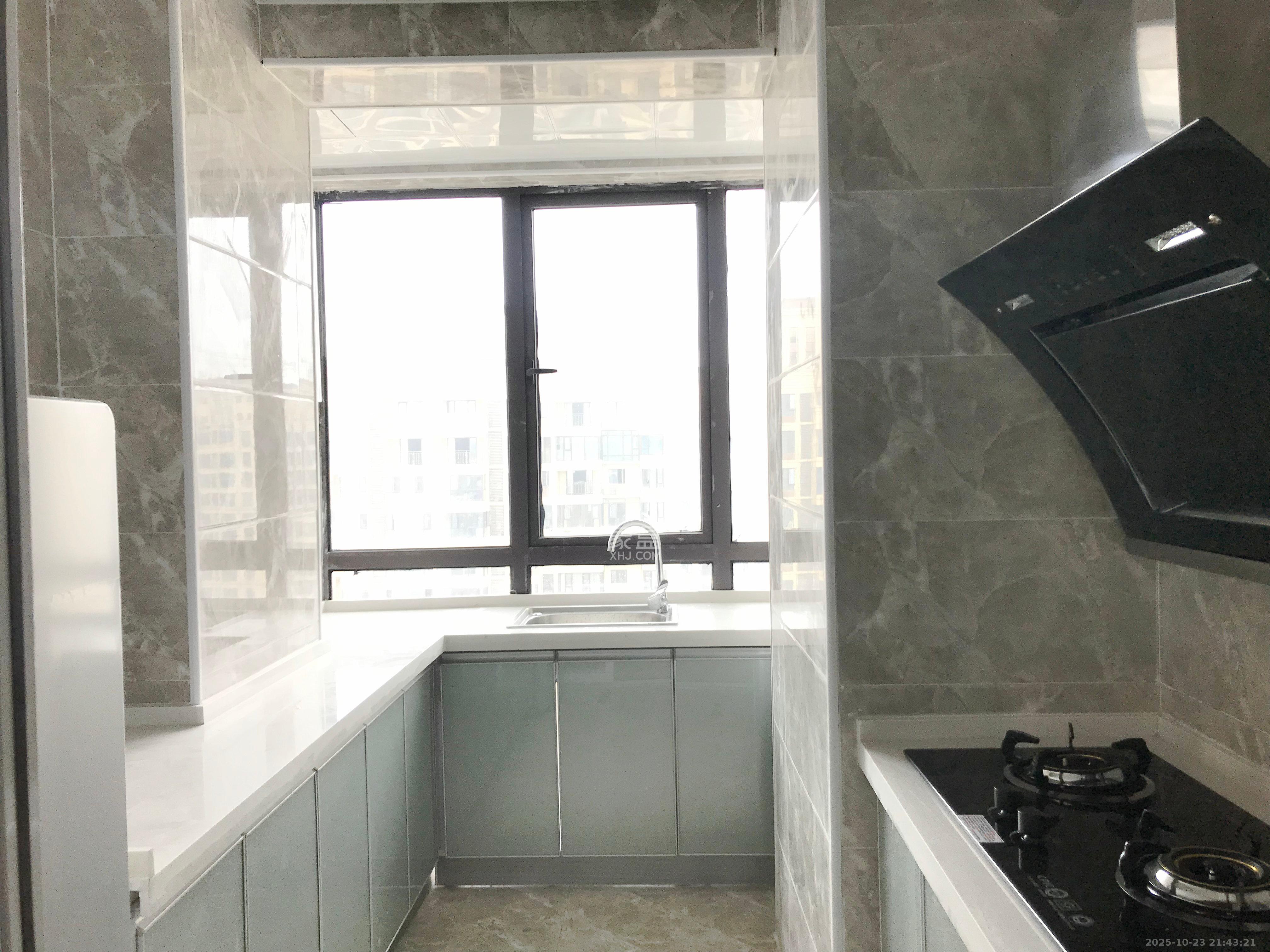 保利西海岸B区  3室2厅1卫    2900.0元/月 保利西海岸B区  3室2厅1卫    2900.0元/月室内图