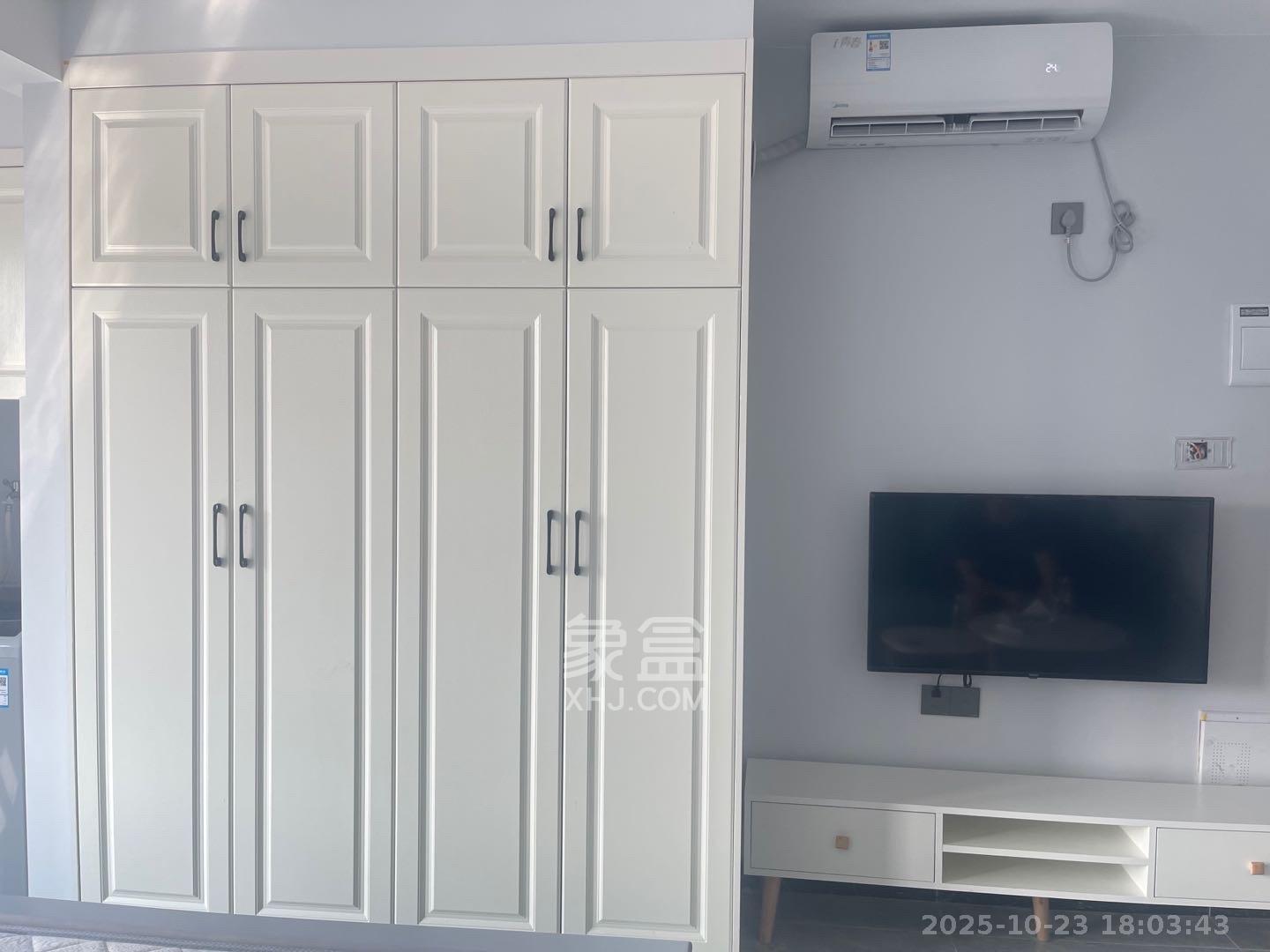 中海珑悦府  1室1厅1卫    1200.0元/月室内图