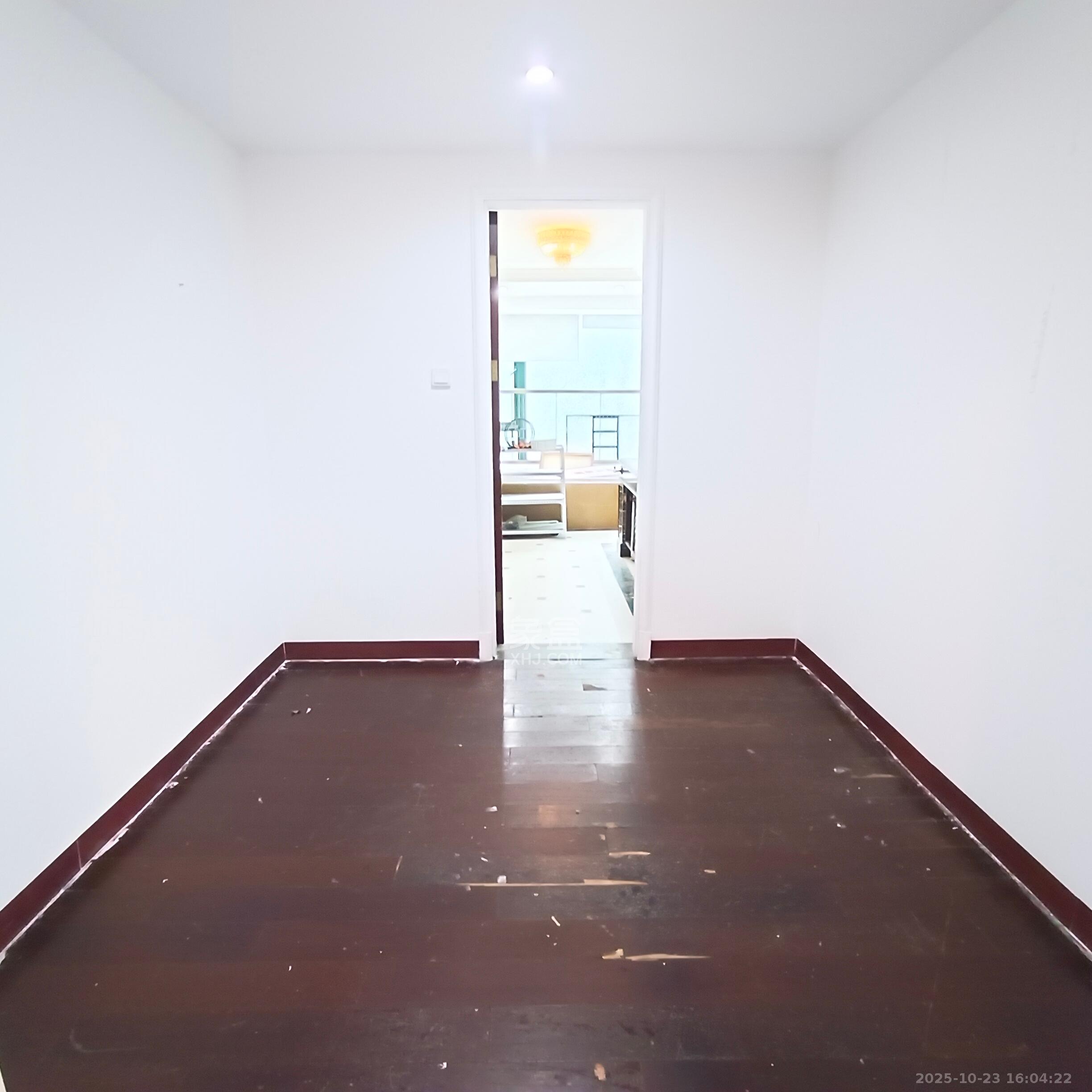 恒大雅苑  5室2厅2卫    8000.0元/月 恒大雅苑  5室2厅2卫    8000.0元/月室内图