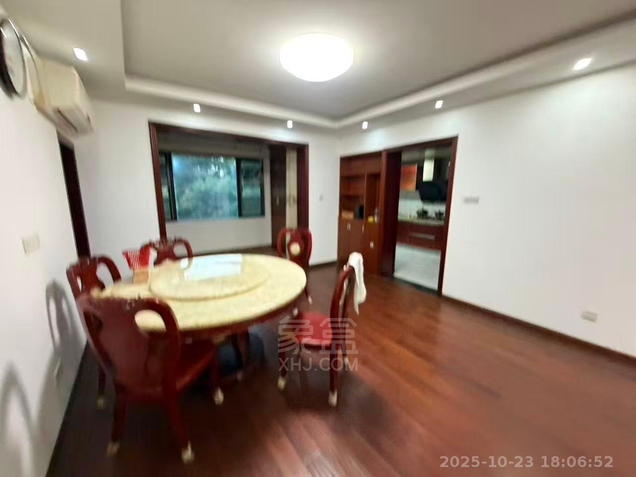 山水国际 5室2厅1卫 4000.0元/月 山水国际 5室2厅1卫 4000.0元/月室内图