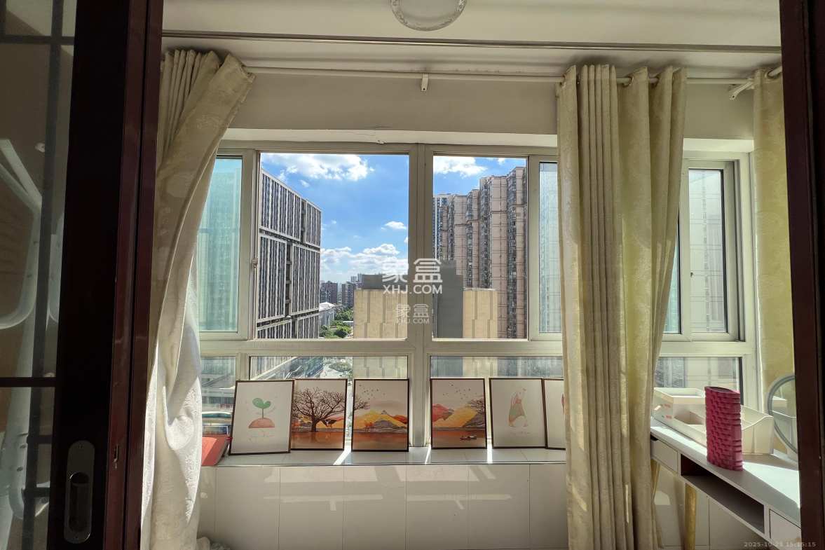 汇都公寓  4室1厅1卫    2400.0元/月 汇都公寓  4室1厅1卫    2400.0元/月室内图