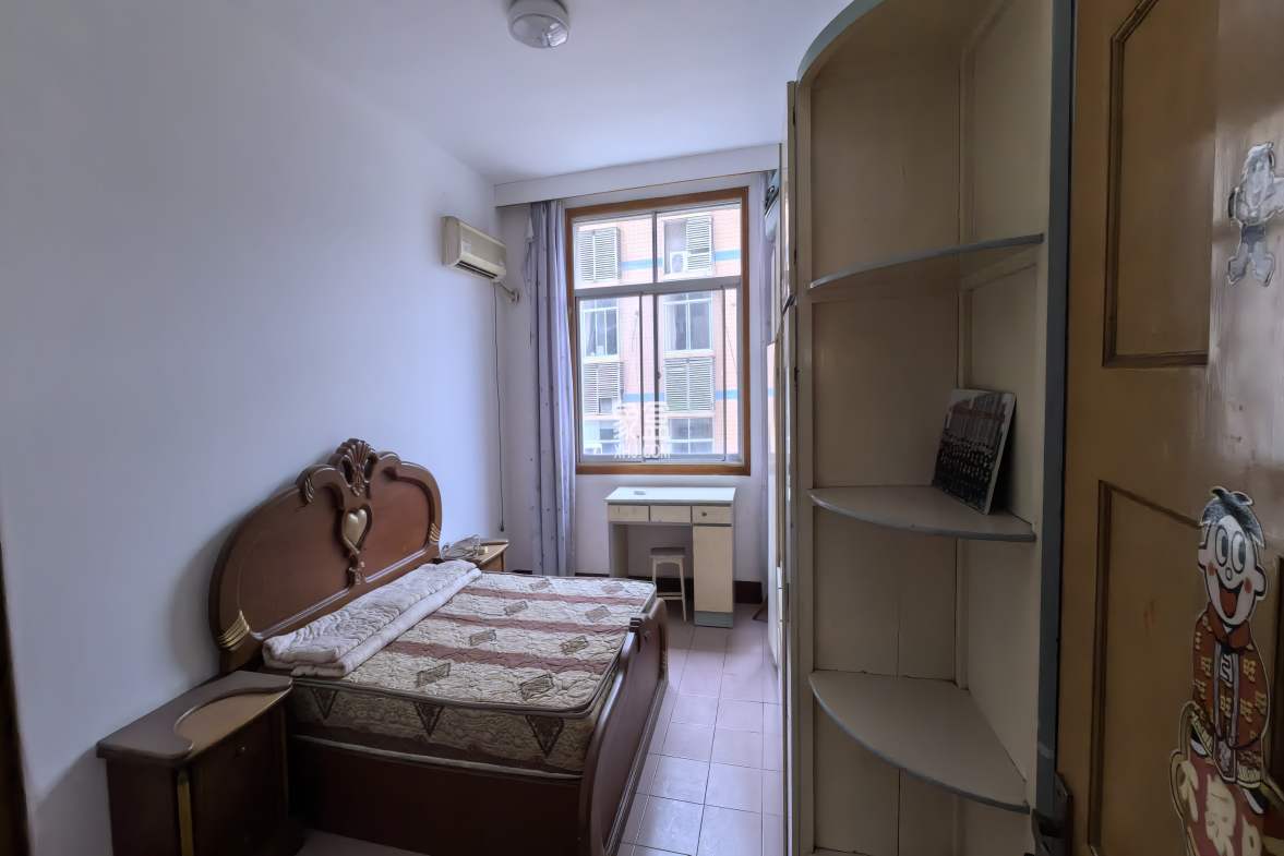 建工局宿舍 3室2厅1卫 1200.0元/月 建工局宿舍 3室2厅1卫 1200.0元/月室内图