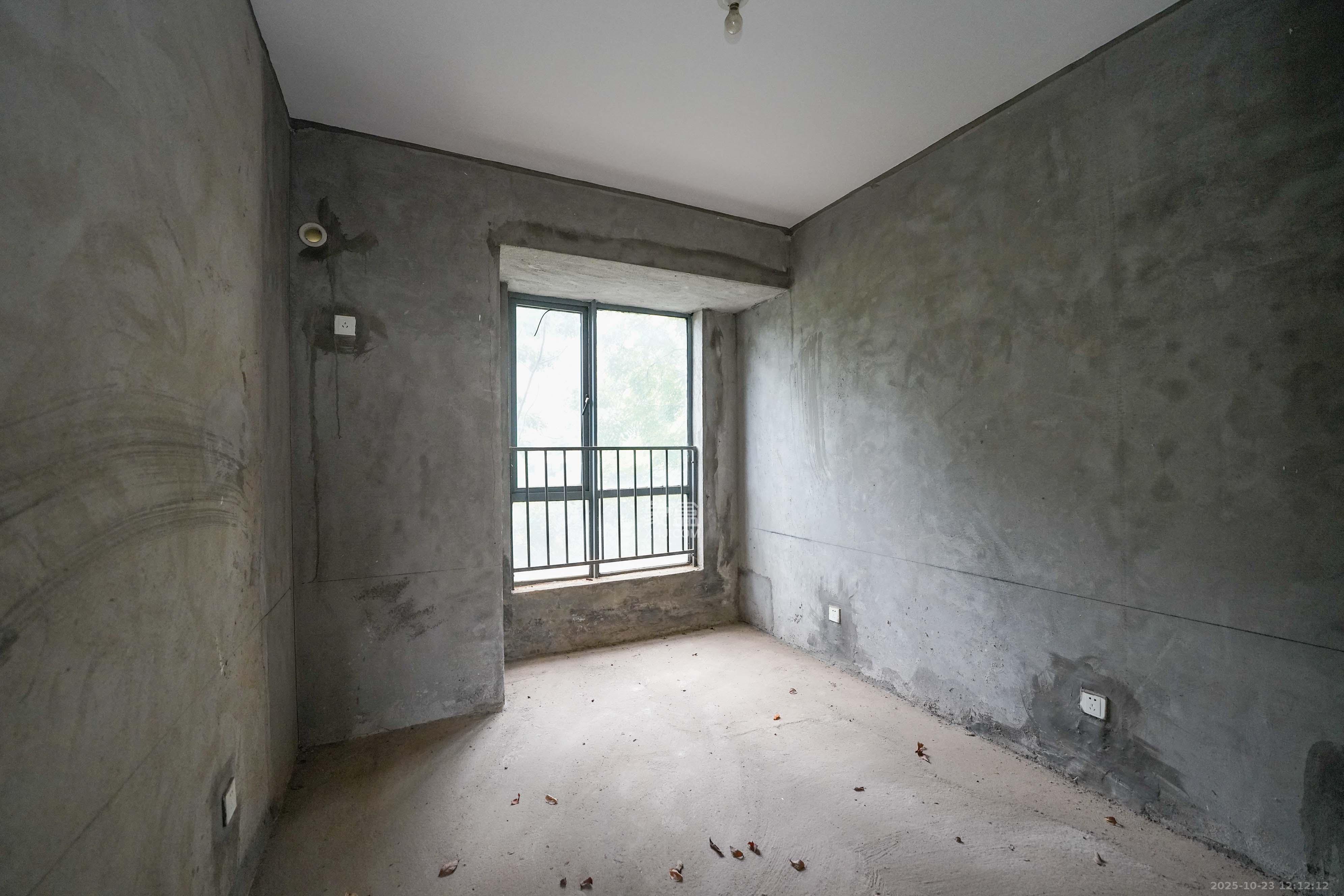 五矿紫湖香醍  3室2厅2卫    70.0万 五矿紫湖香醍  3室2厅2卫    70.0万卧室