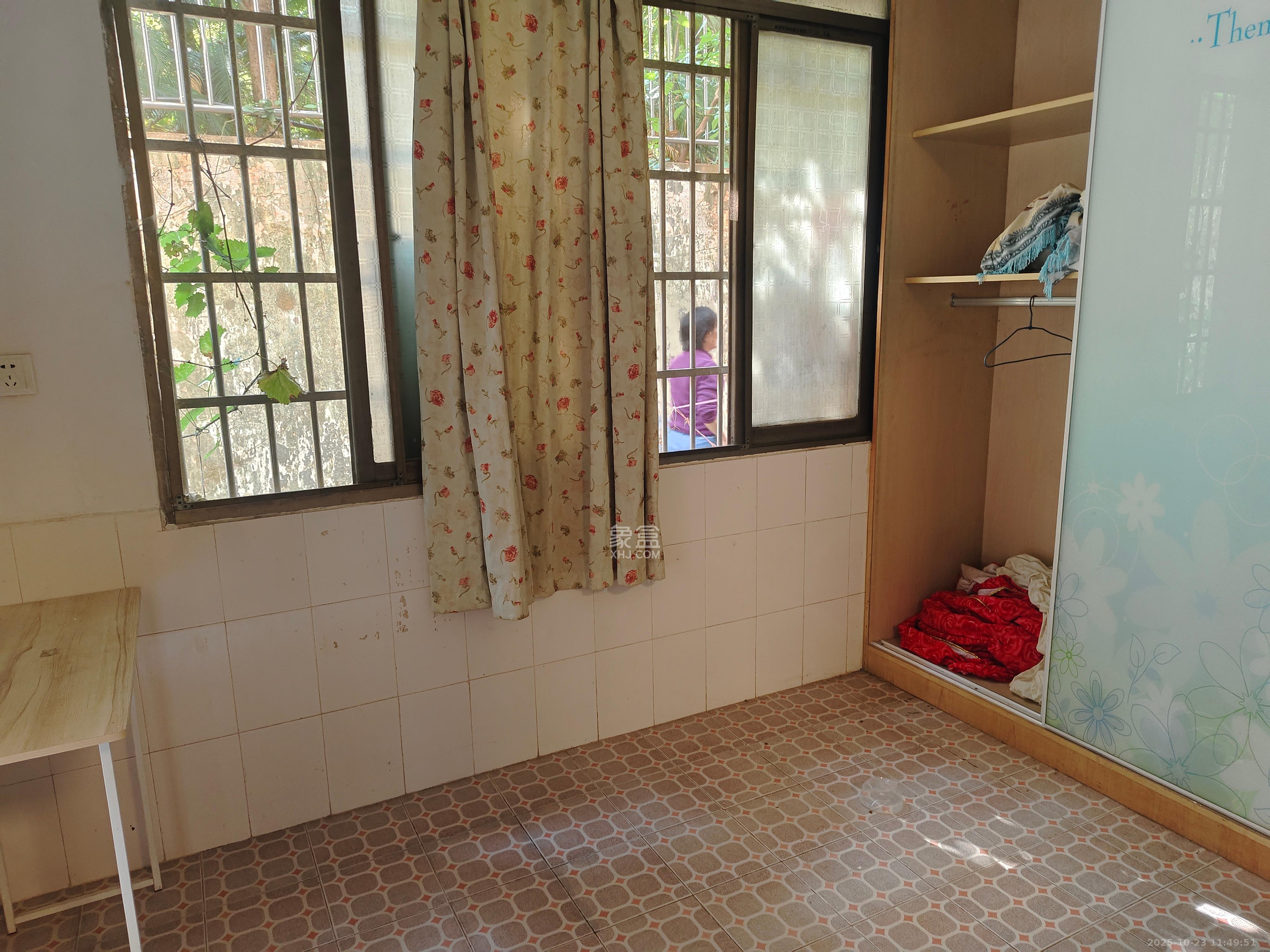 长探家园  2室2厅1卫    1800.0元/月室内图