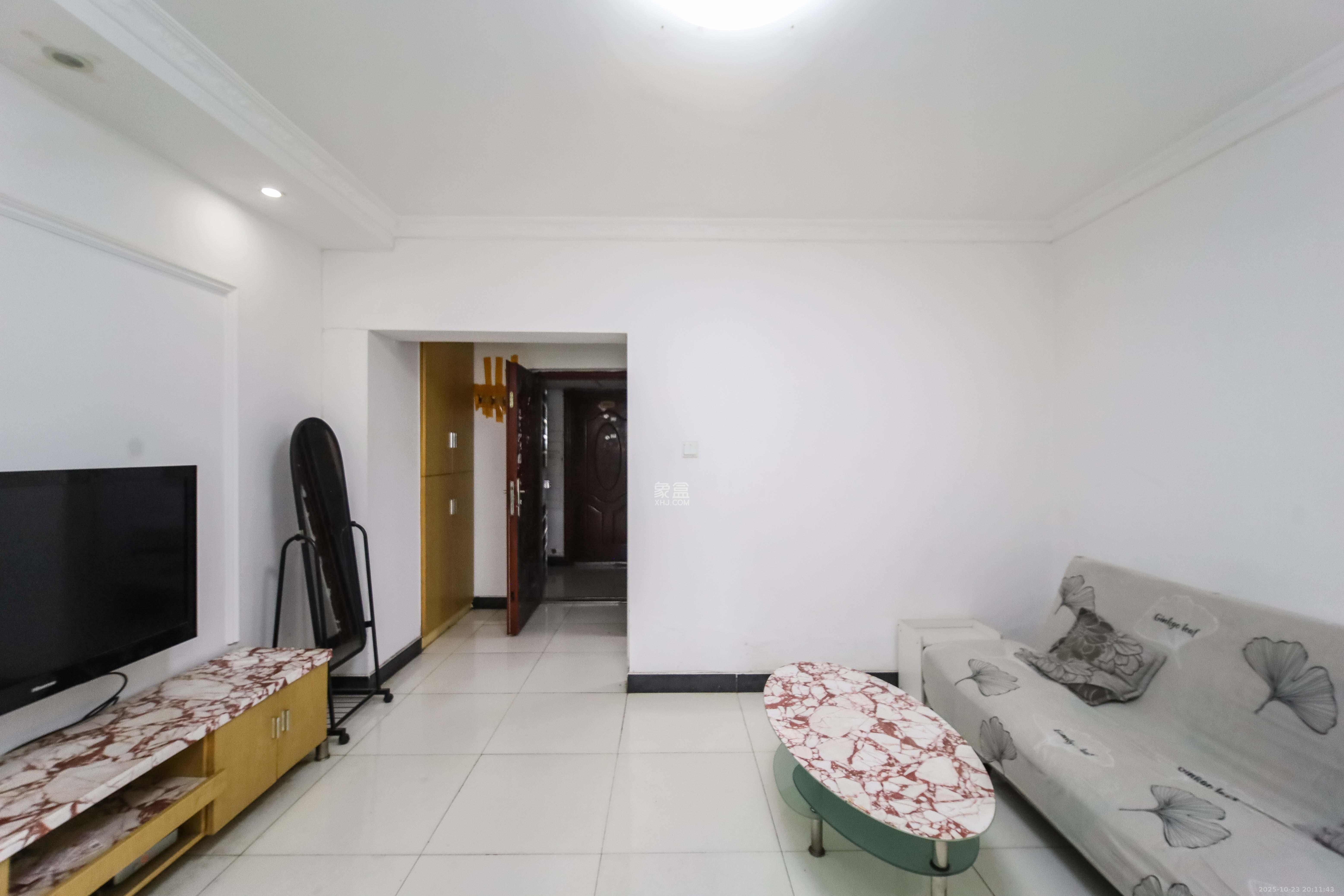 先锋东外滩  1室1厅1卫    28.0万室内图1