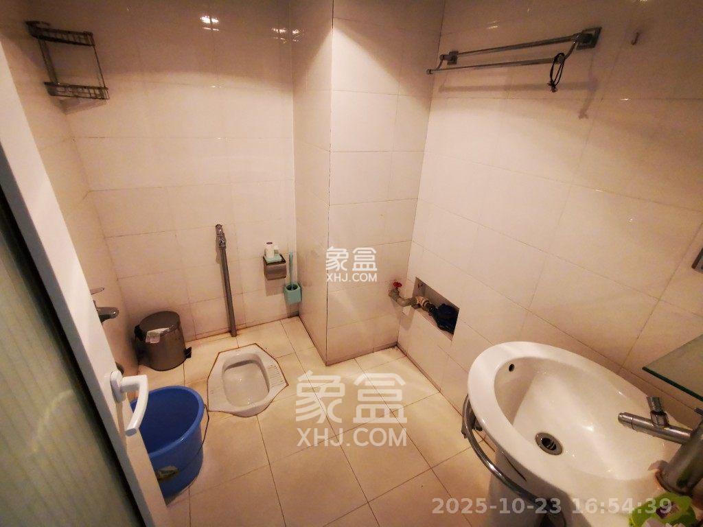 欧陆经典  3室1厅2卫    3800.0元/月室内图