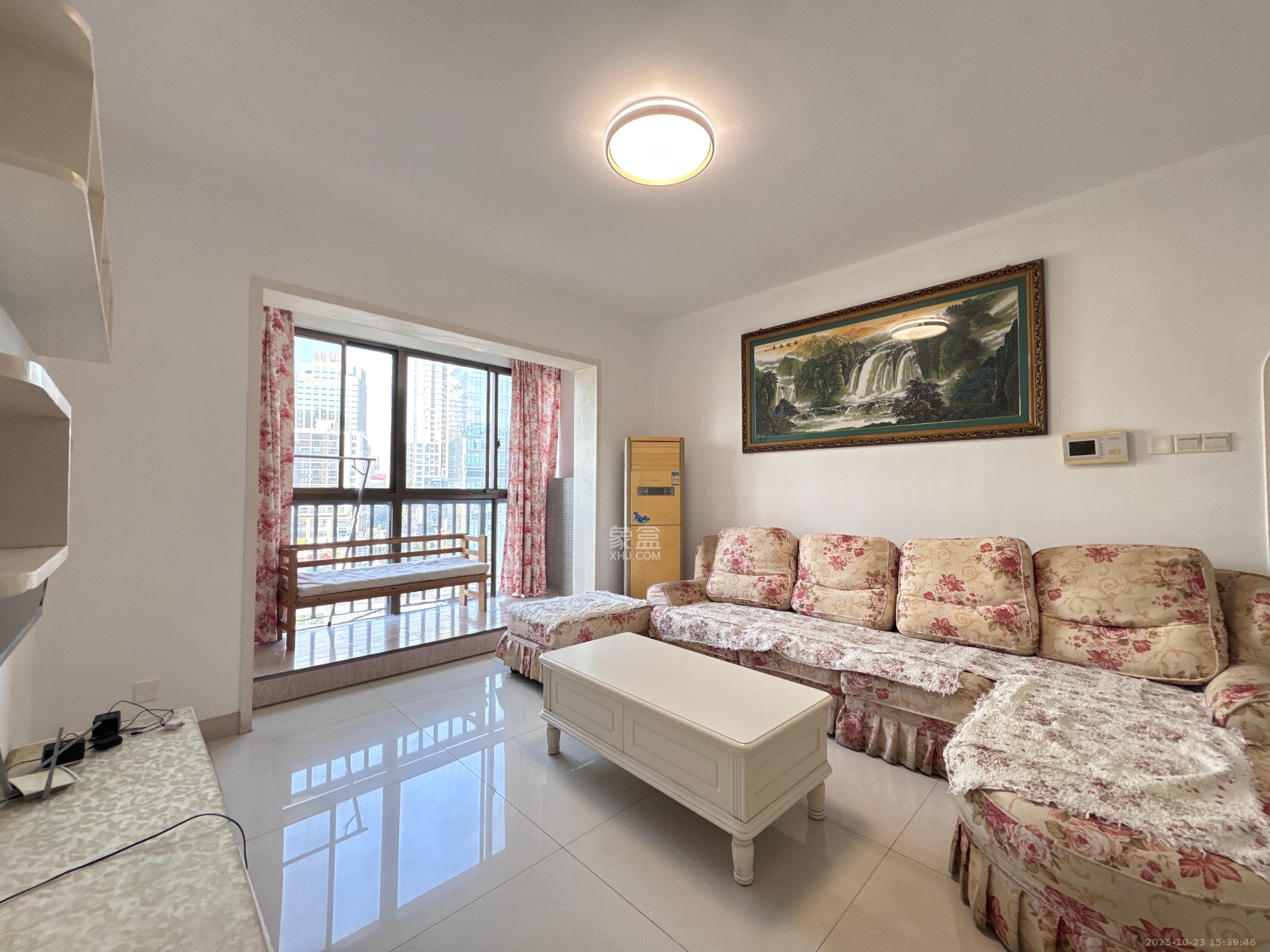 岳泰理想城  3室2厅1卫    2700.0元/月室内图