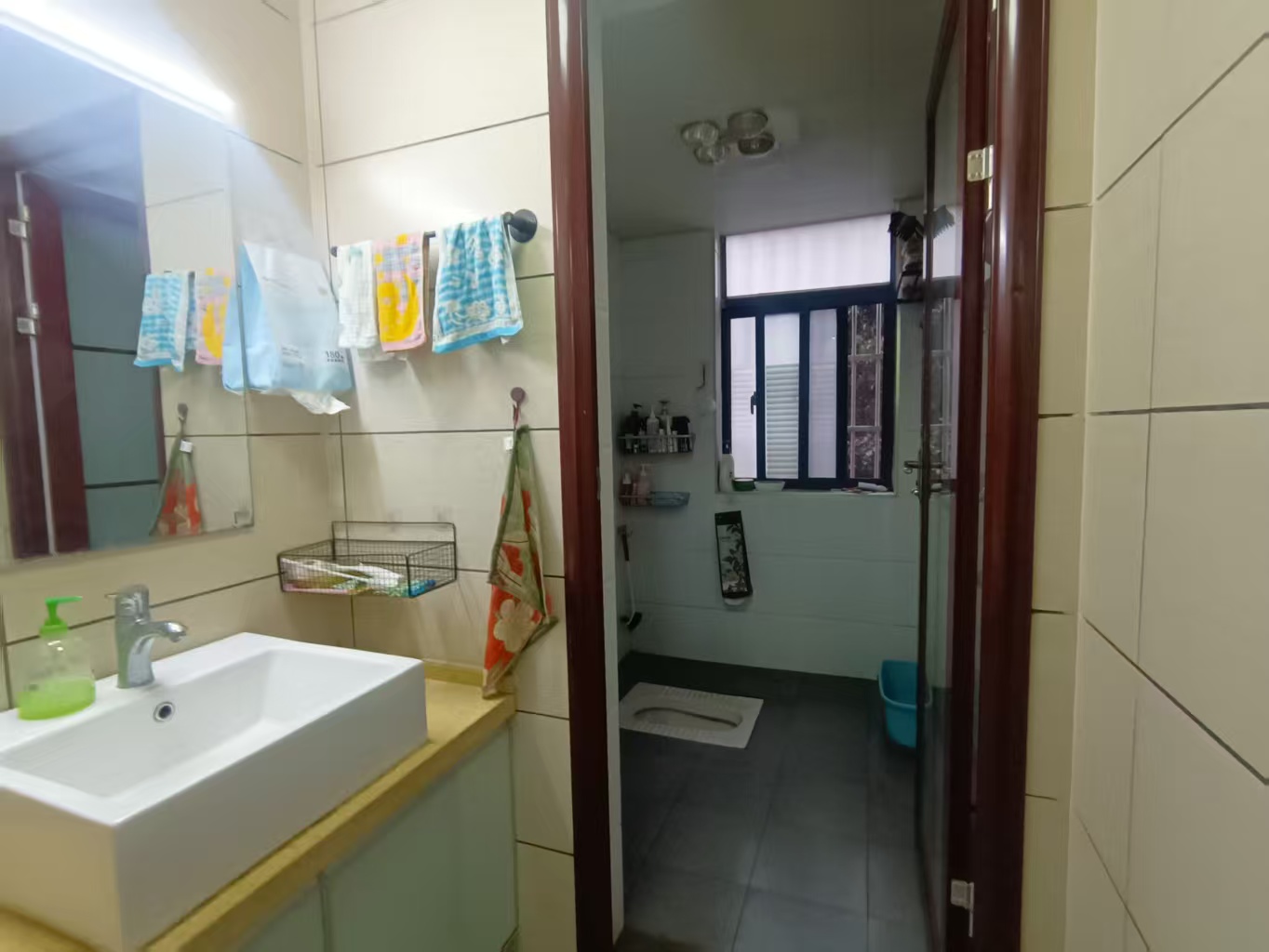 龙洲馨苑 4室3厅3卫 2800.0元/月 龙洲馨苑 4室3厅3卫 2800.0元/月室内图