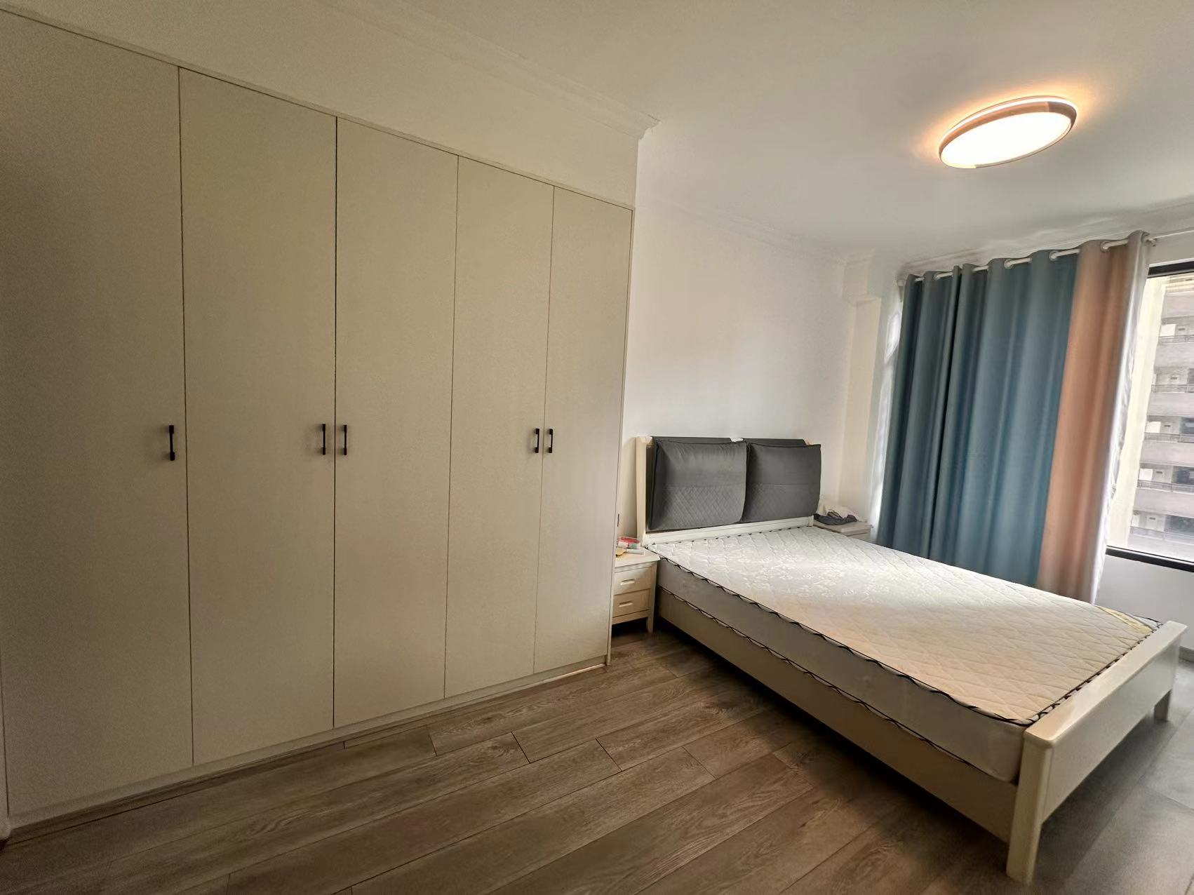 万恒白金汉宫 3室2厅2卫 2500.0元/月 万恒白金汉宫 3室2厅2卫 2500.0元/月室内图