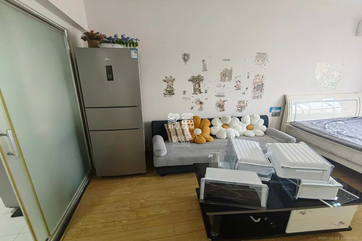 世纪桃花苑  1室0厅1卫    1100.0元/月 世纪桃花苑  1室0厅1卫    1100.0元/月室内图