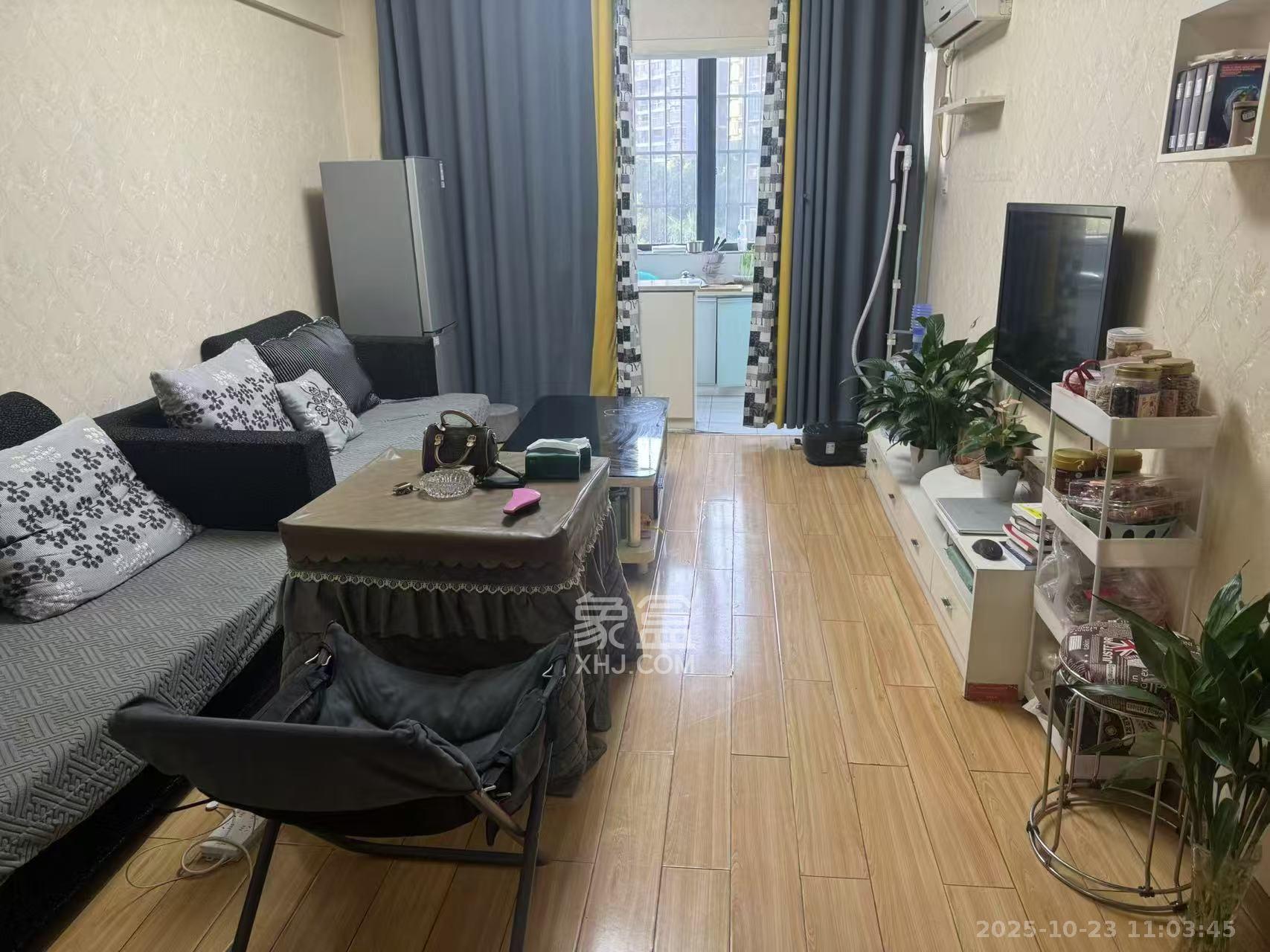 新府华城  1室1厅1卫    20.8万卧室