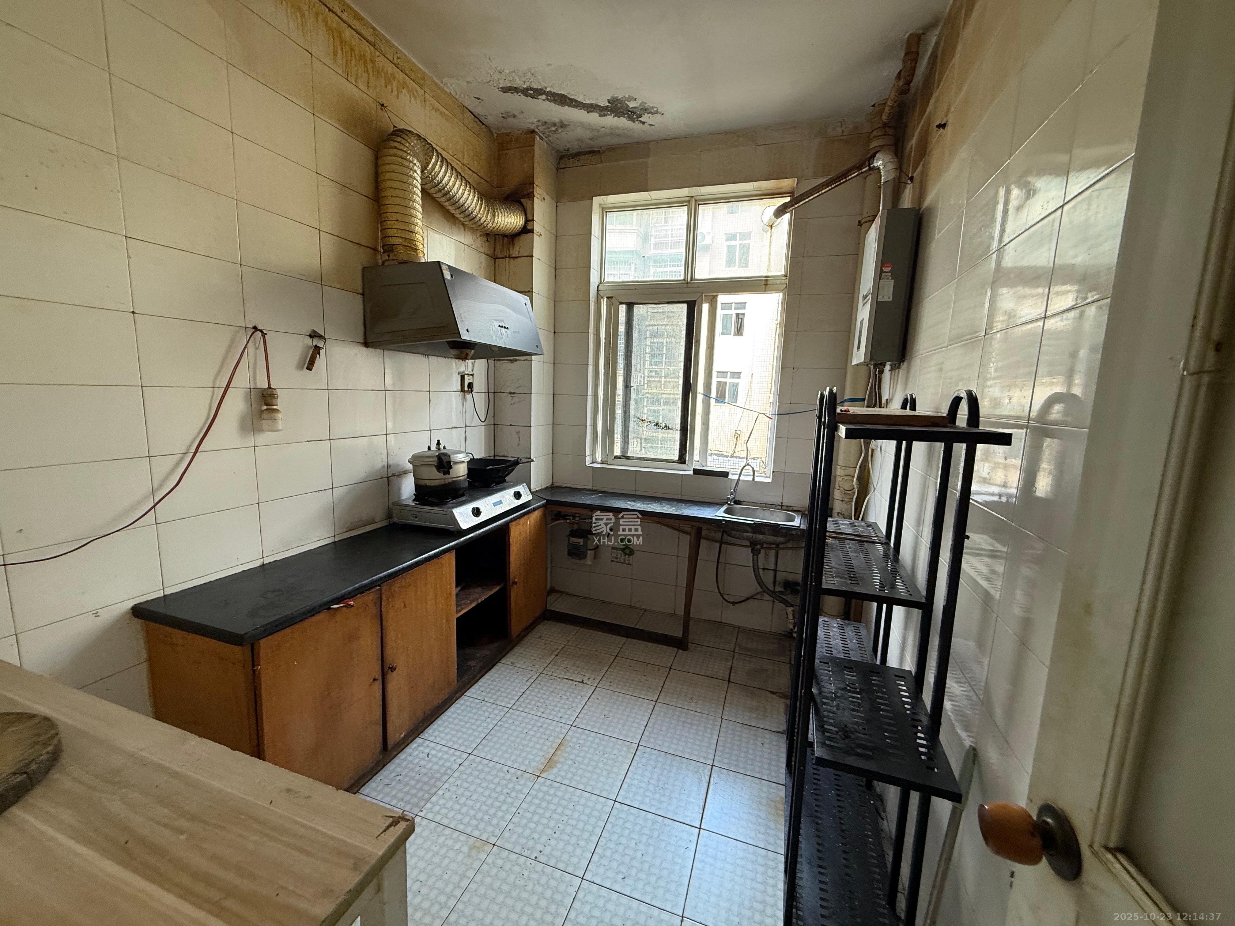 红星农博住宅小区(佳英农博小区) 3室2厅2卫 1600.0元/月 红星农博住宅小区(佳英农博小区) 3室2厅2卫 1600.0元/月室内图