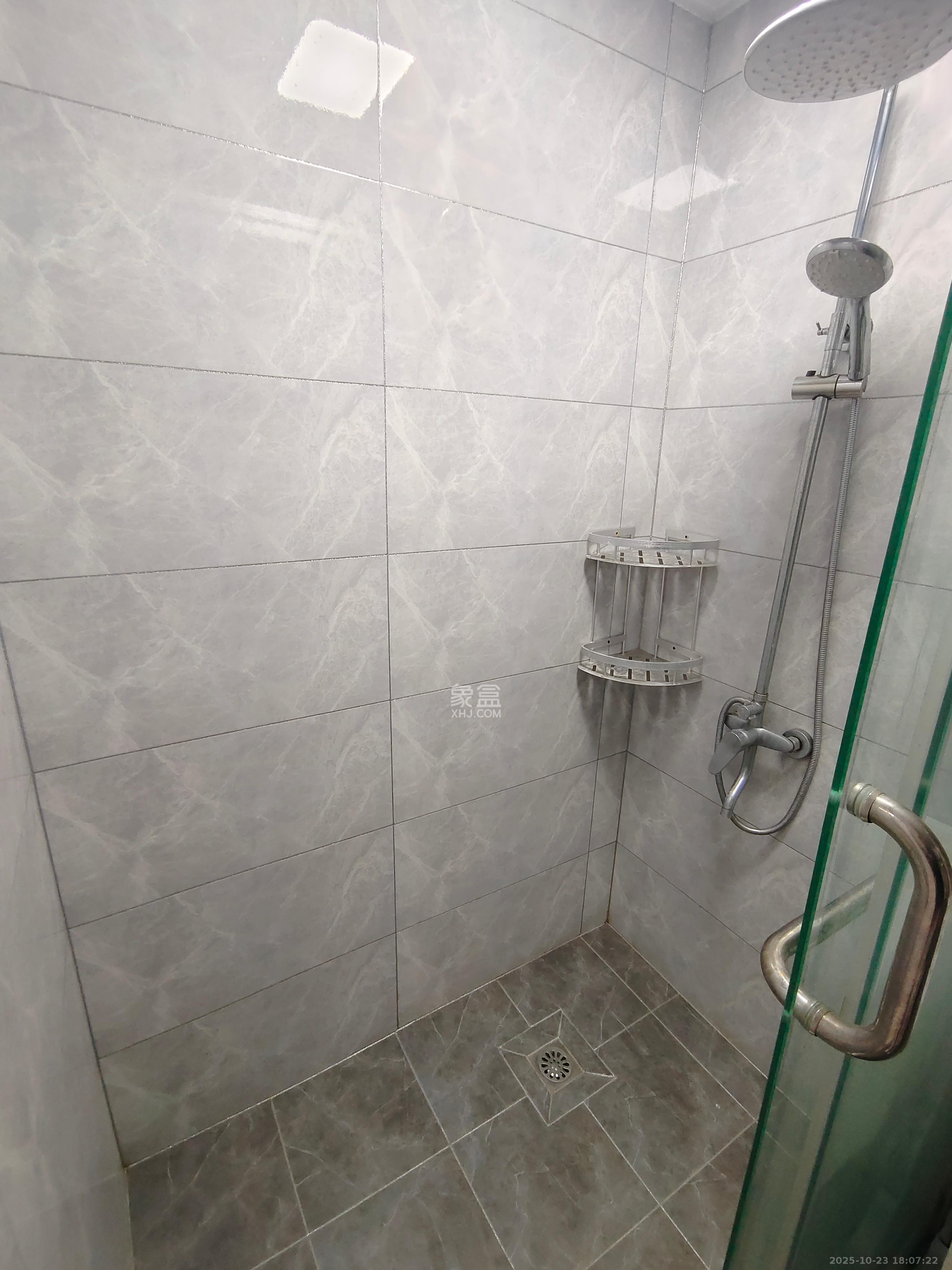 龙湖湘江星座（祺鑫星座公寓）  1室1厅1卫    1400.0元/月室内图