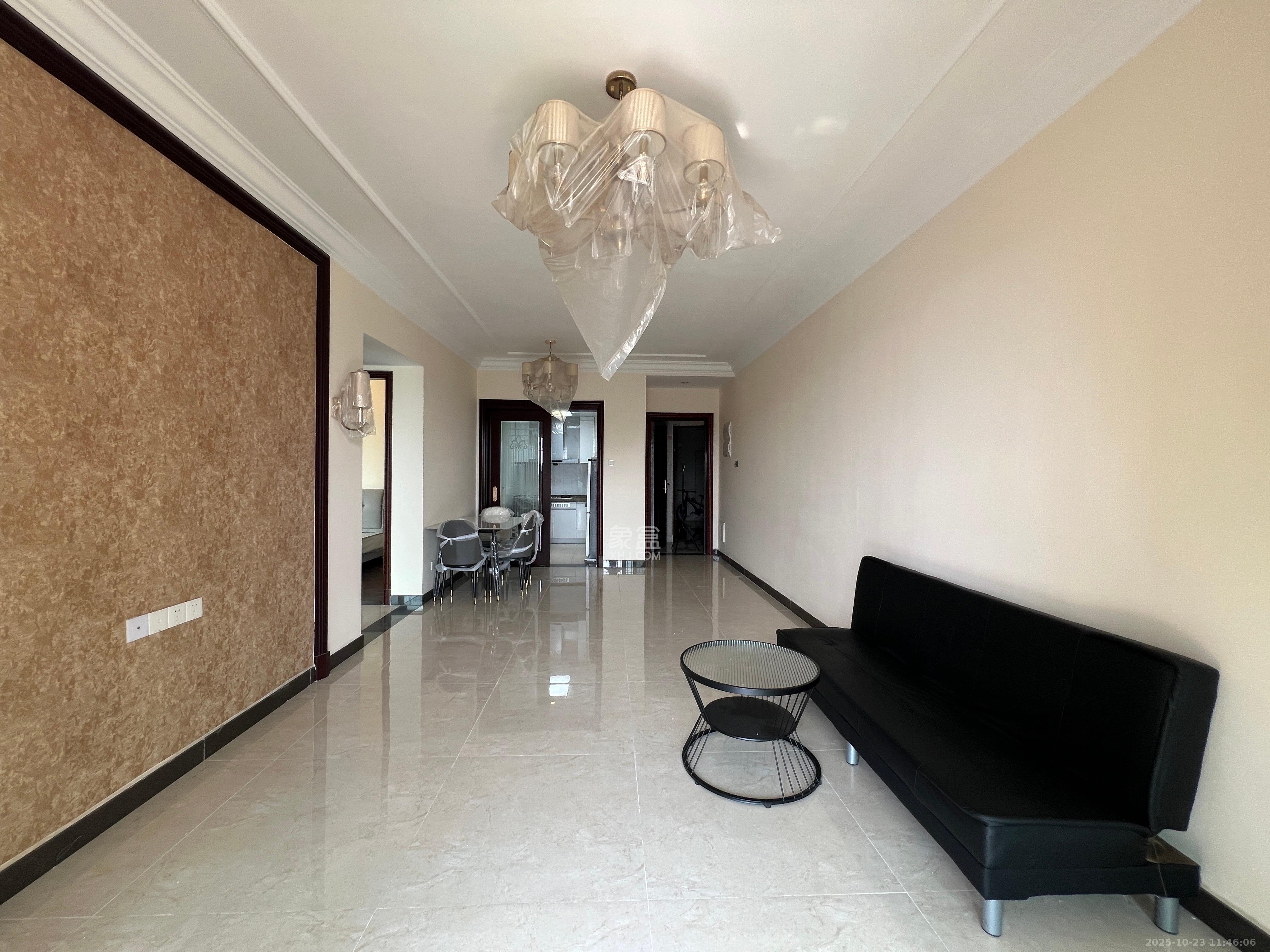 恒大雅苑 2室2厅1卫 2200.0元/月 恒大雅苑 2室2厅1卫 2200.0元/月室内图