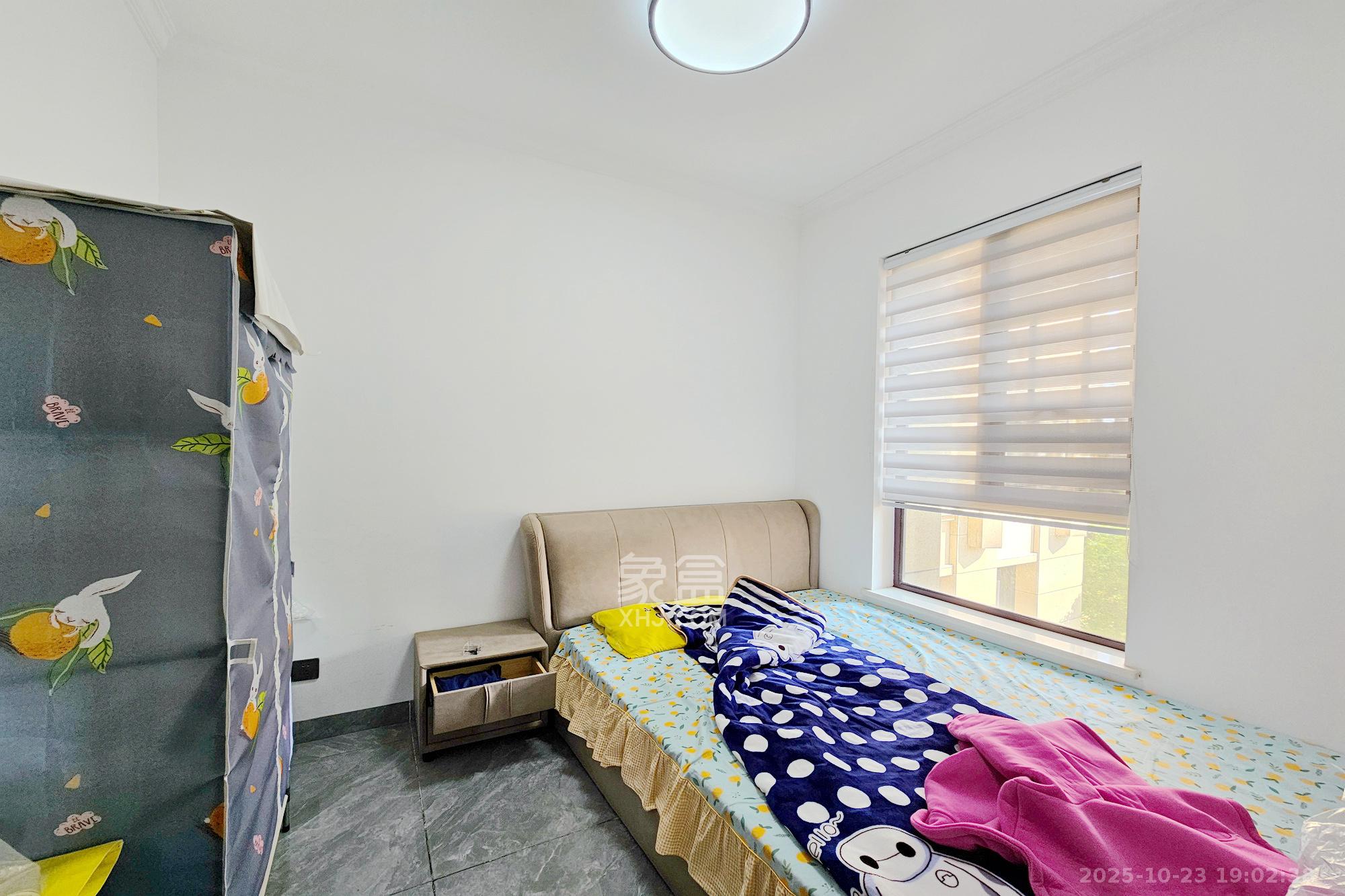 阳光城尚东湾青云苑 1室2厅1卫 84.98万 阳光城尚东湾青云苑 1室2厅1卫 84.98万卧室