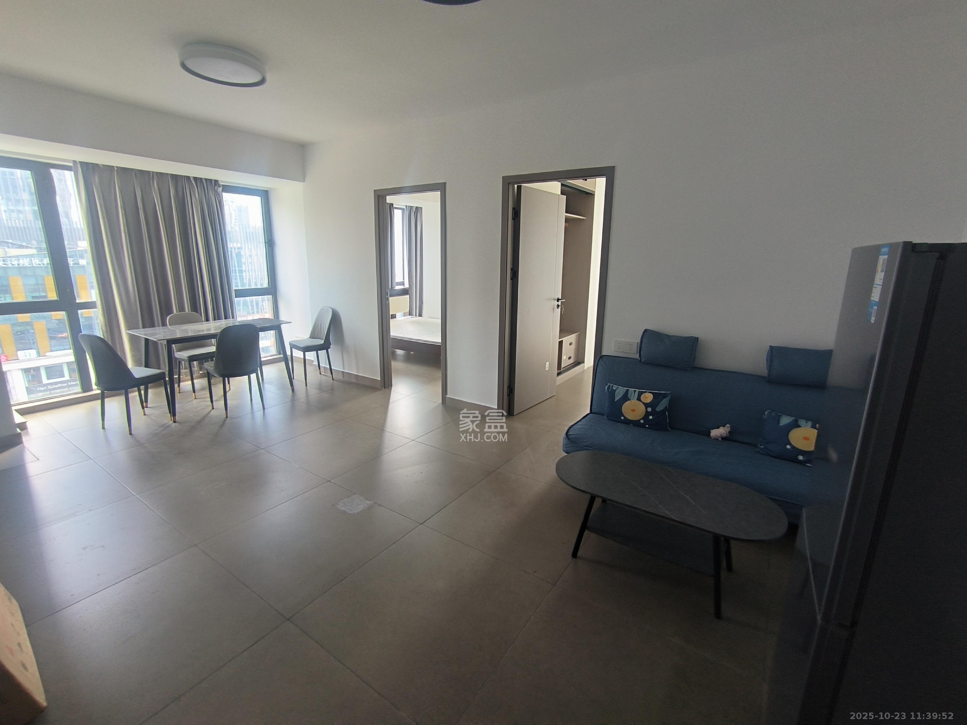 三万英尺  2室1厅1卫    2200.0元/月 三万英尺  2室1厅1卫    2200.0元/月