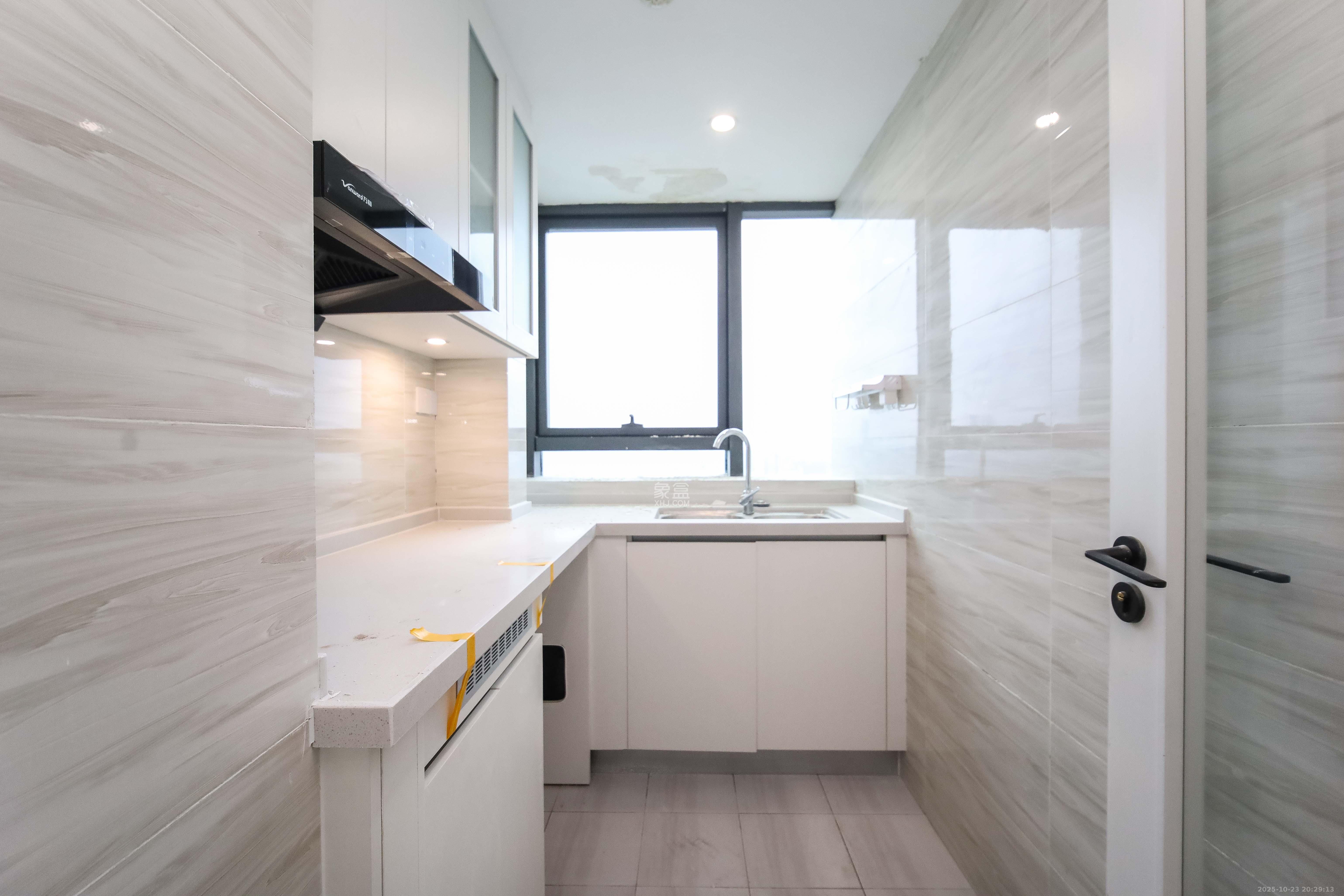 恒大珺悦府  3室2厅1卫    80.0万厨房