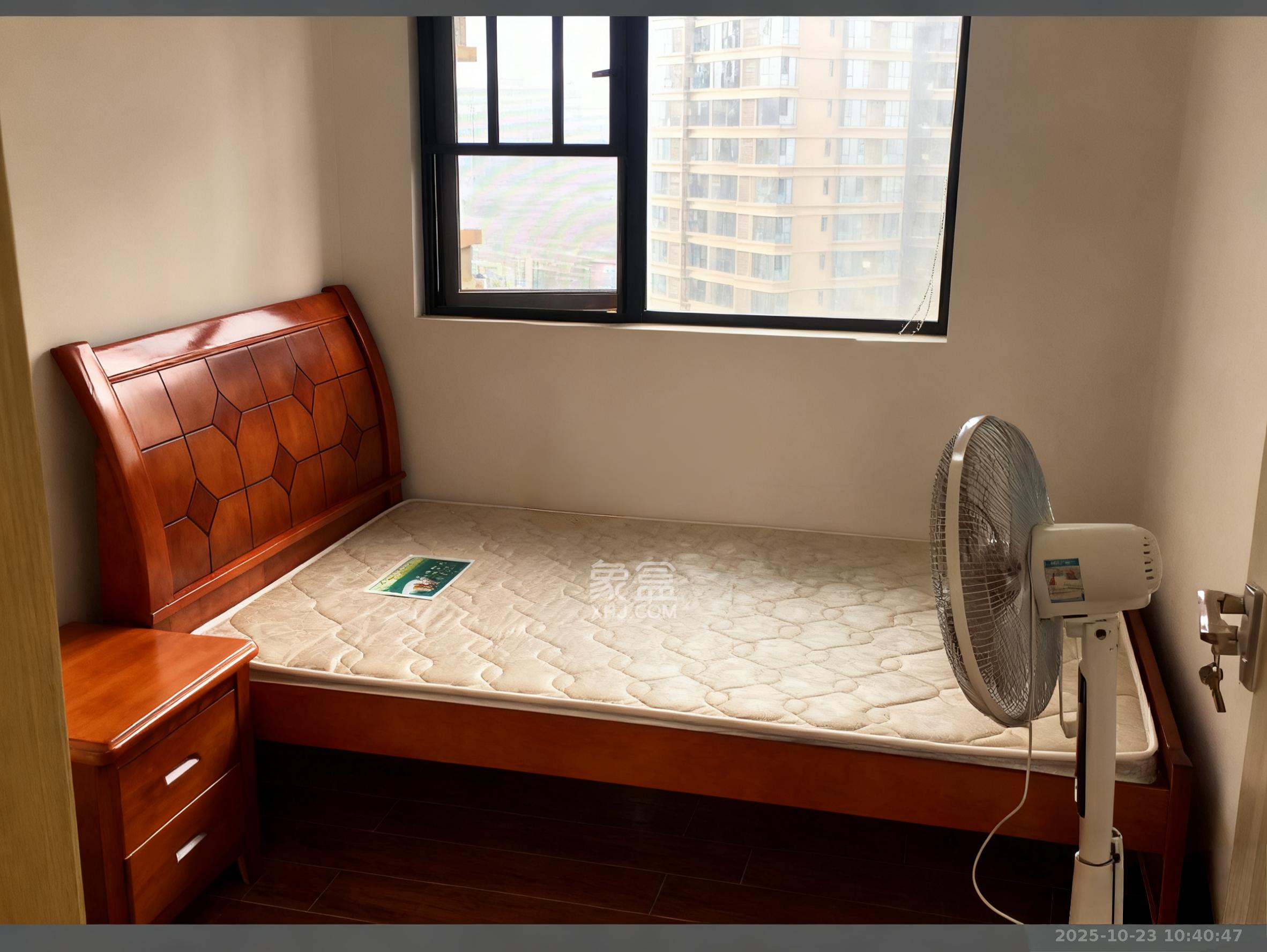 湘域熙岸  3室1厅1卫    2600.0元/月室内图