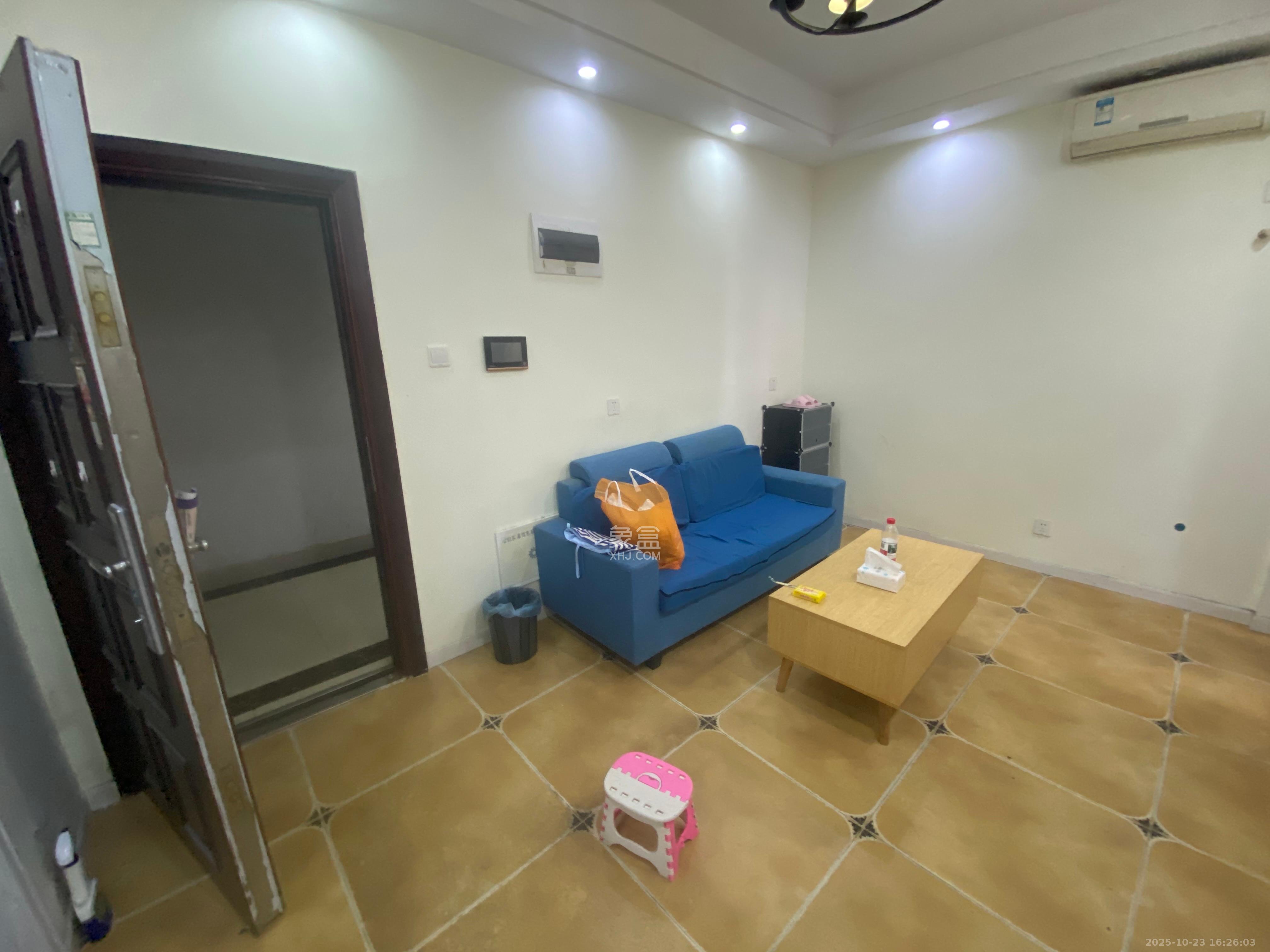 阳光锦城  1室1厅1卫    2000.0元/月室内图