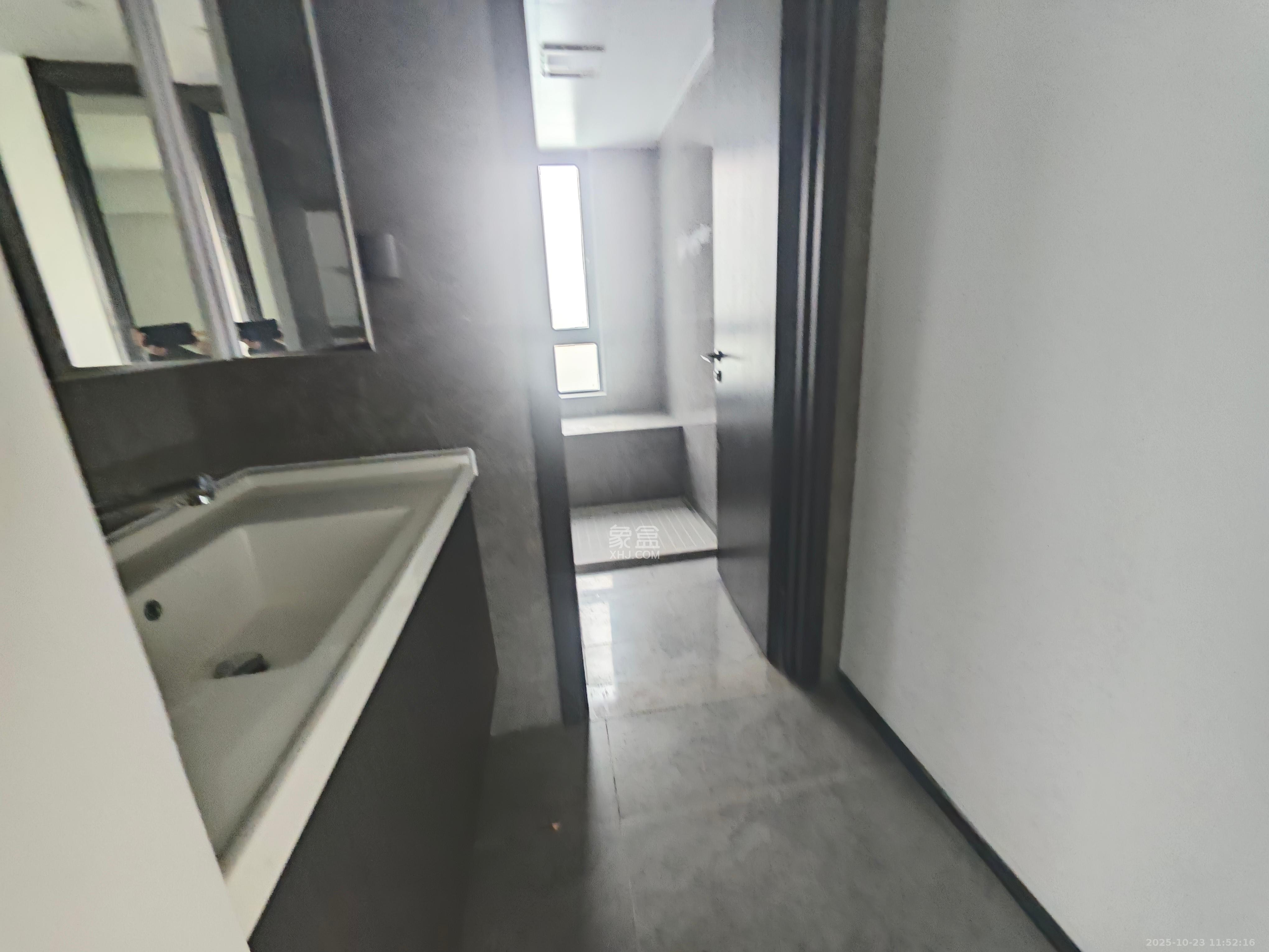 万科松湖天地 4室2厅3卫 8000.0元/月 万科松湖天地 4室2厅3卫 8000.0元/月室内图