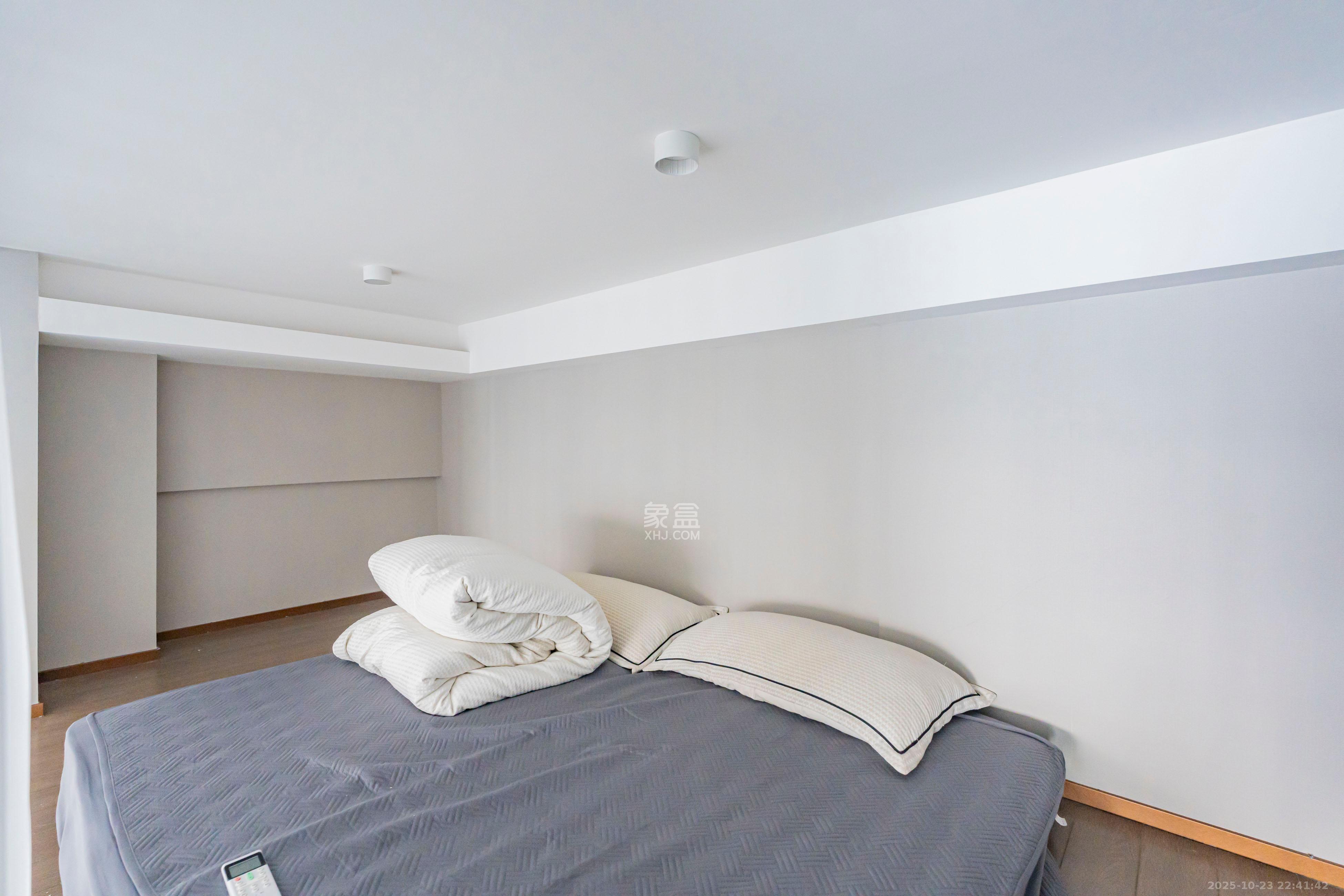 华远华时代  1室1厅1卫    100.0万 华远华时代  1室1厅1卫    100.0万卧室