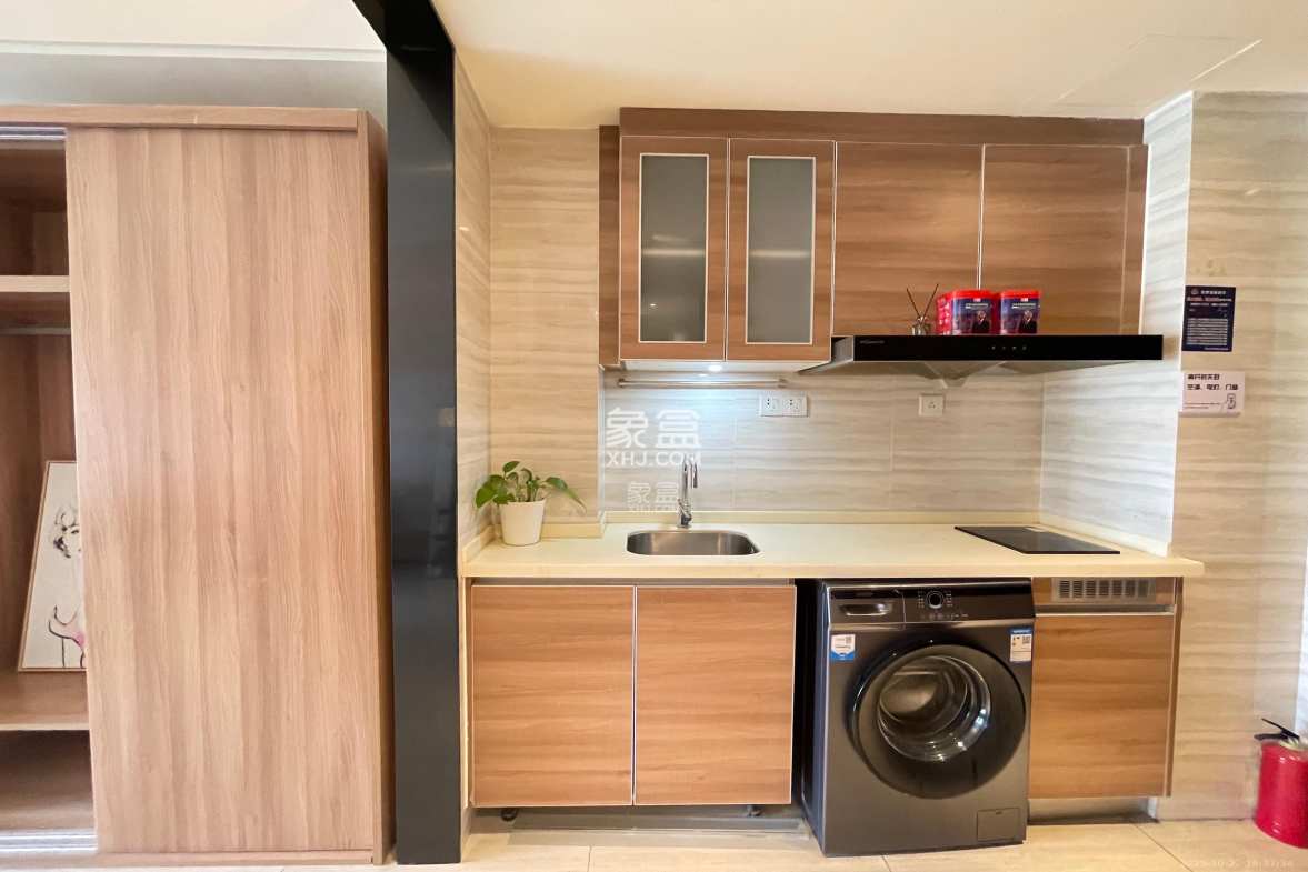 恒大国际广场  1室1厅1卫    1400.0元/月 恒大国际广场  1室1厅1卫    1400.0元/月室内图