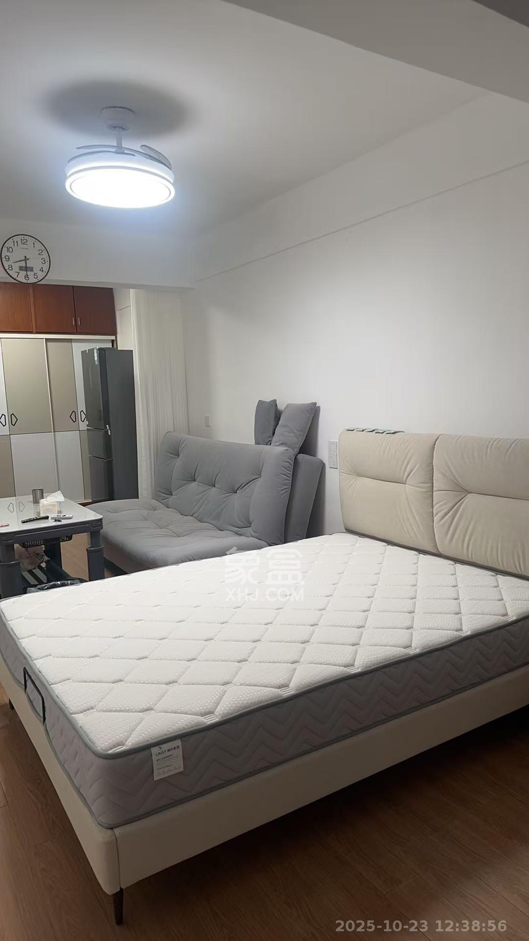 西牌楼社区 1室1厅1卫 1500.0元/月 西牌楼社区 1室1厅1卫 1500.0元/月室内图