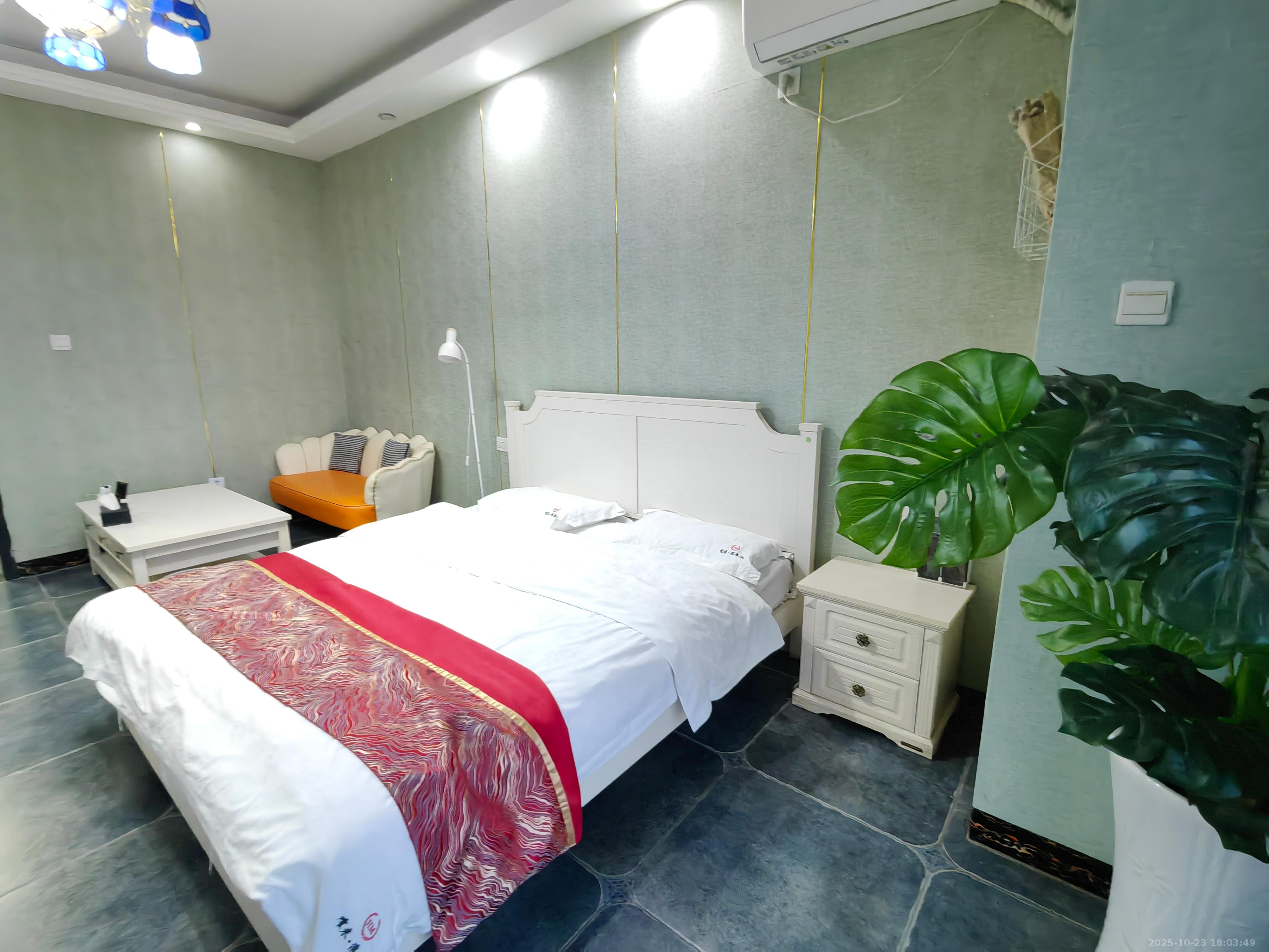 京武浪琴山一、二期  1室2厅2卫    1700.0元/月室内图