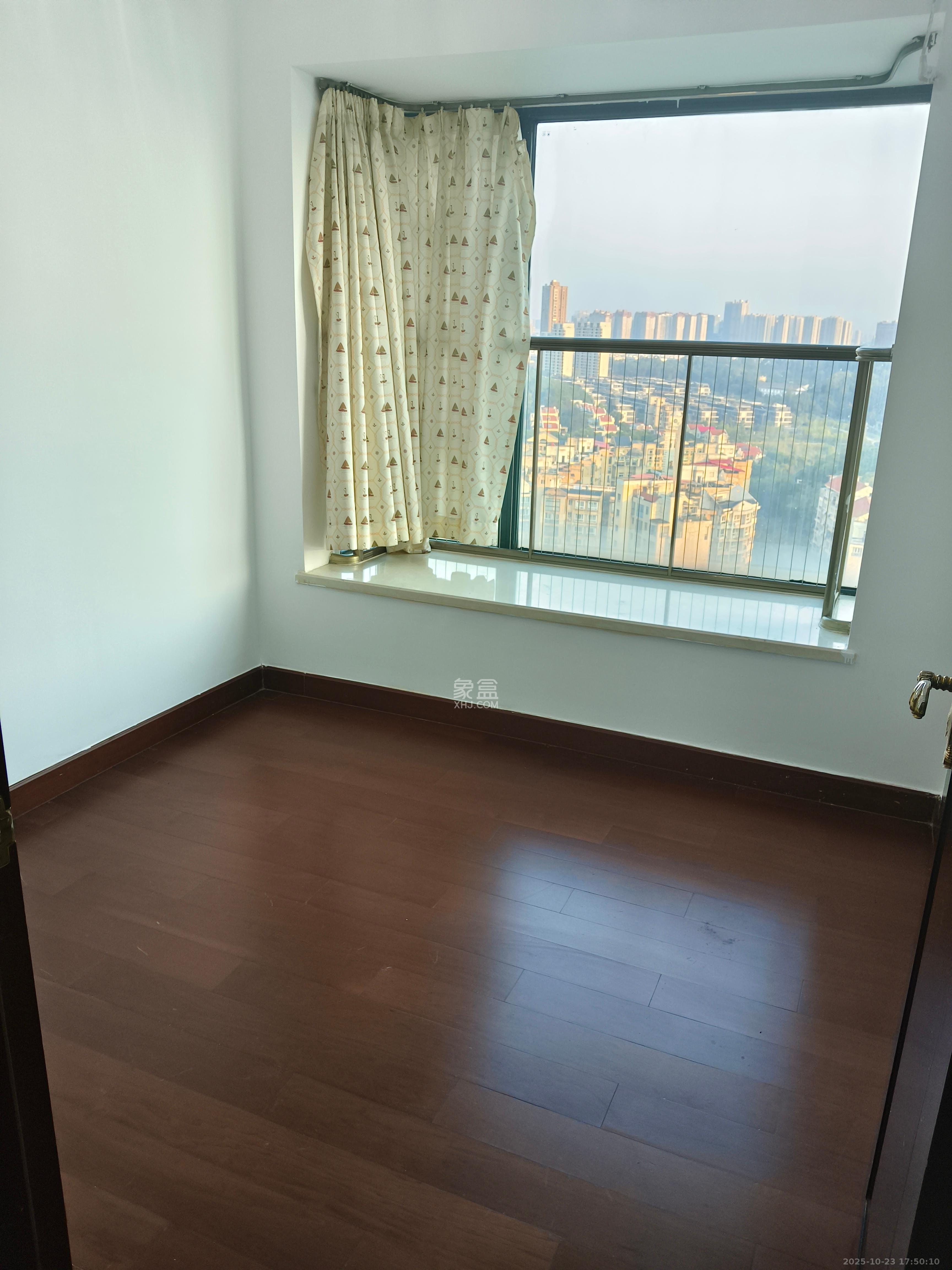 恒大雅苑  3室2厅1卫    2200.0元/月 恒大雅苑  3室2厅1卫    2200.0元/月室内图