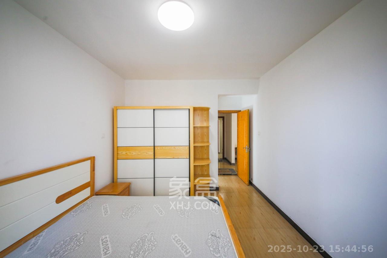 才子嘉都  3室2厅2卫    2100.0元/月室内图