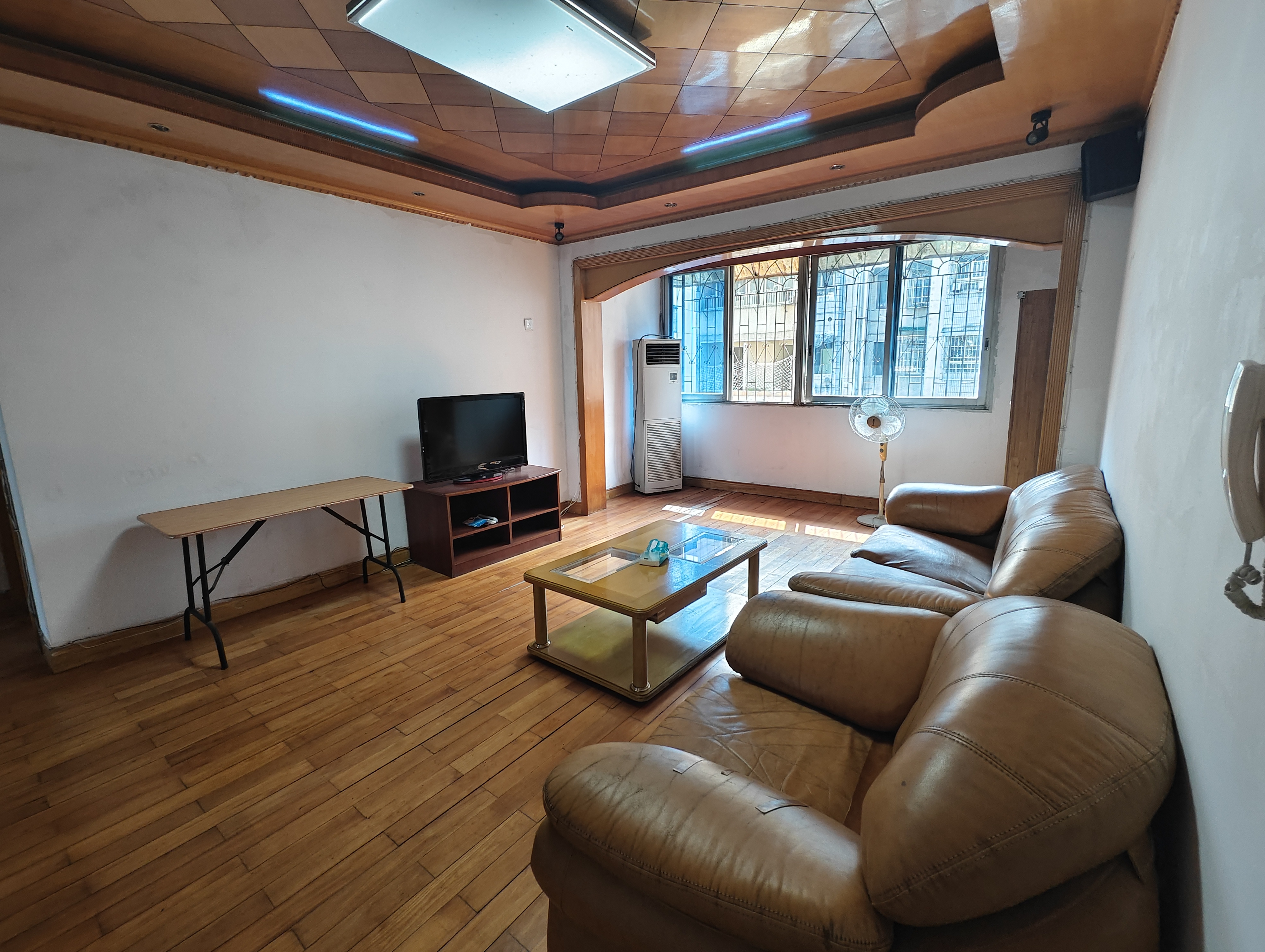 金星小区  2室2厅2卫    1700.0元/月户型图