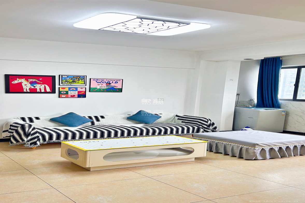 阳光晶城 2室2厅1卫 2000.0元/月 阳光晶城 2室2厅1卫 2000.0元/月室内图